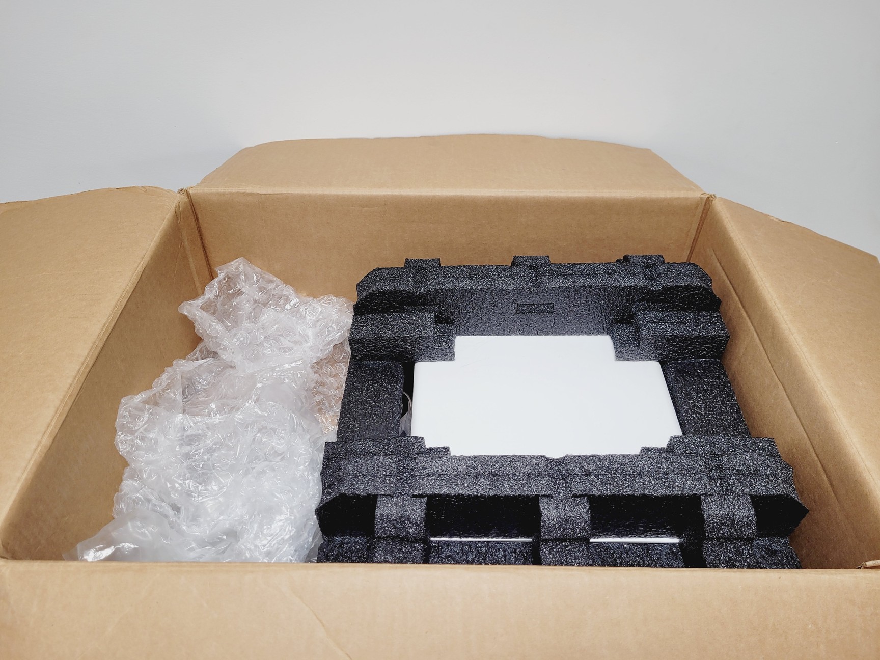 Image of Cepheid GeneXpert IV PCR Machine w/ 51 x Self-Adhesive Plate Seals