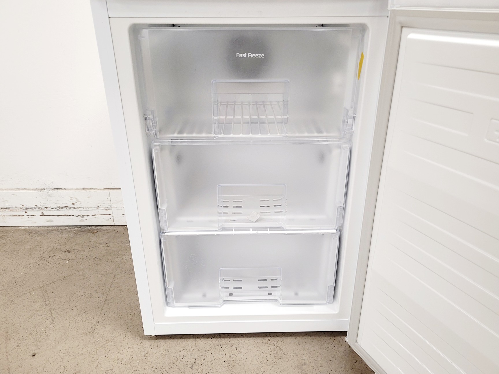Image of Beko FXF553W Freezer