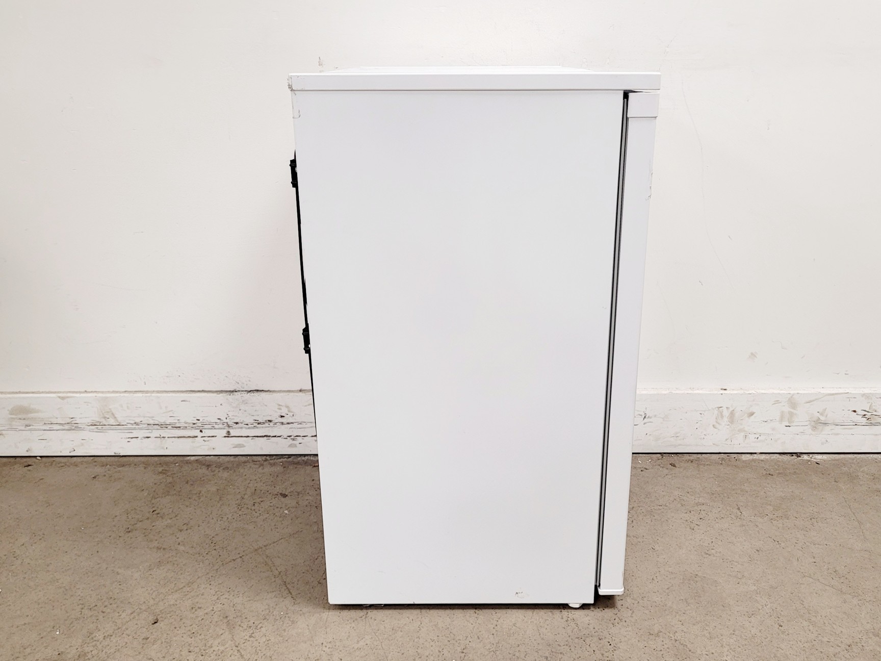 Image of Beko FS4823W Freezer