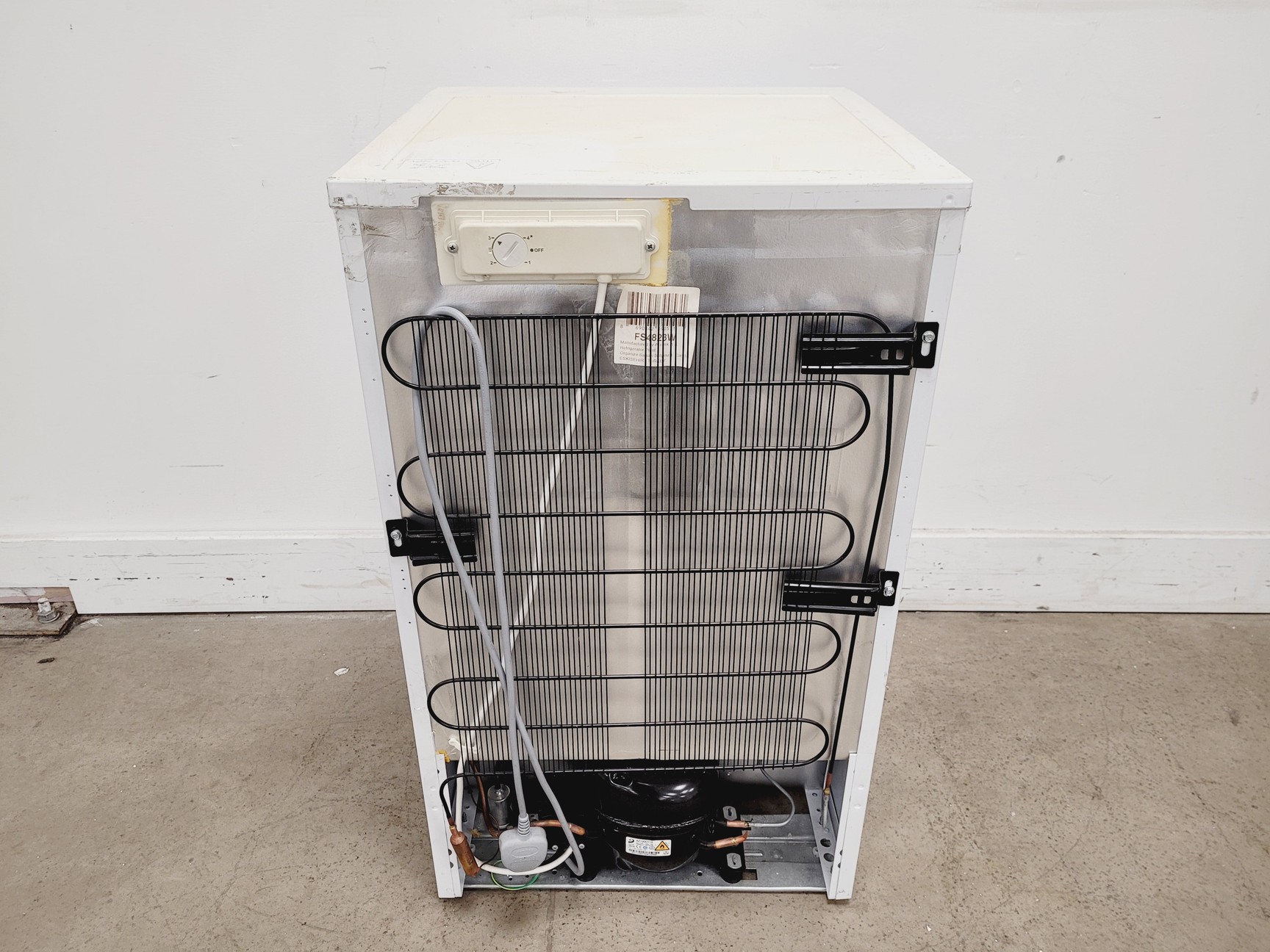 Image of Beko FS4823W Freezer