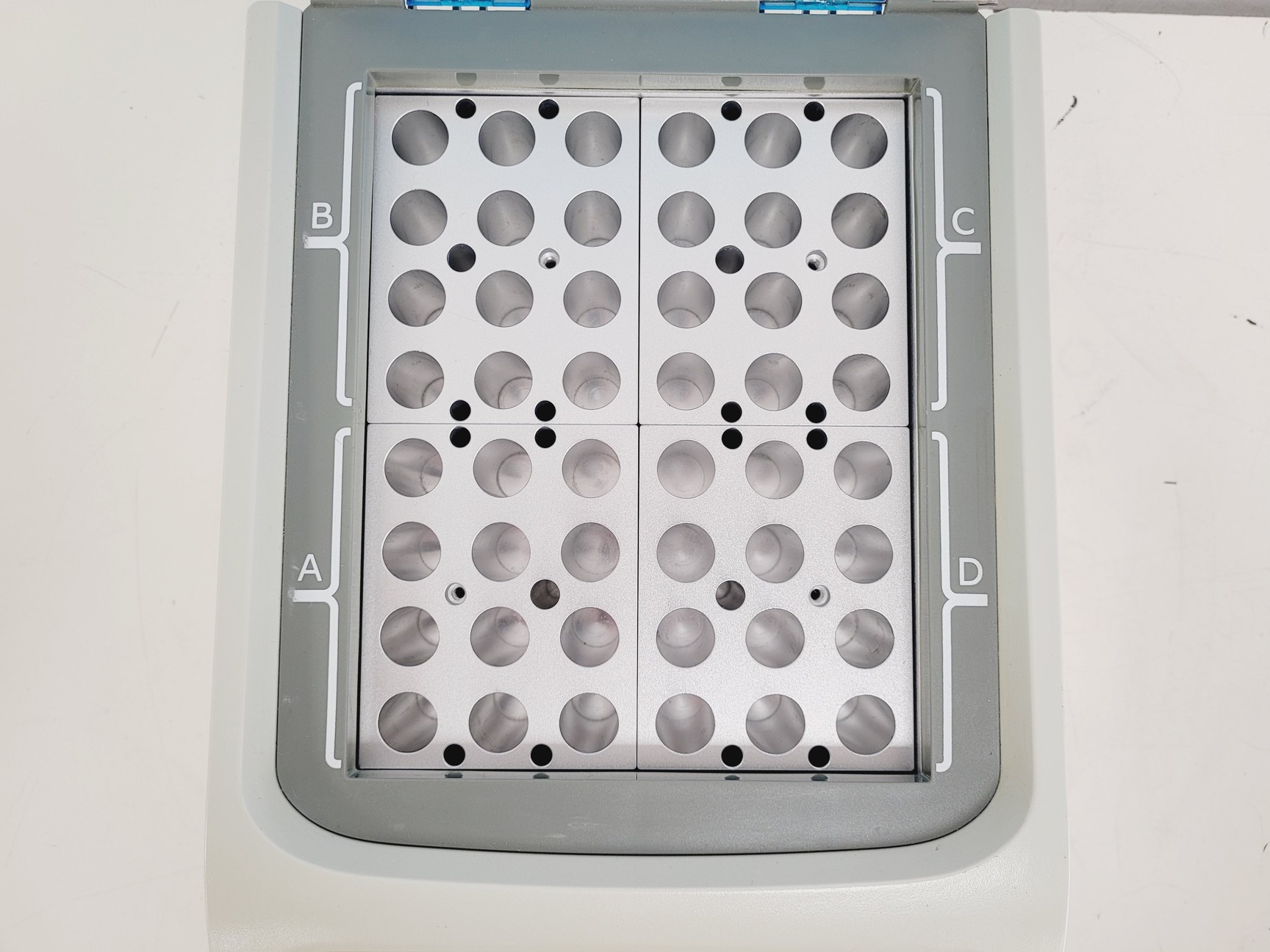 Image of Scottech Medical MVESURE MVS-200 Dry Block Heater