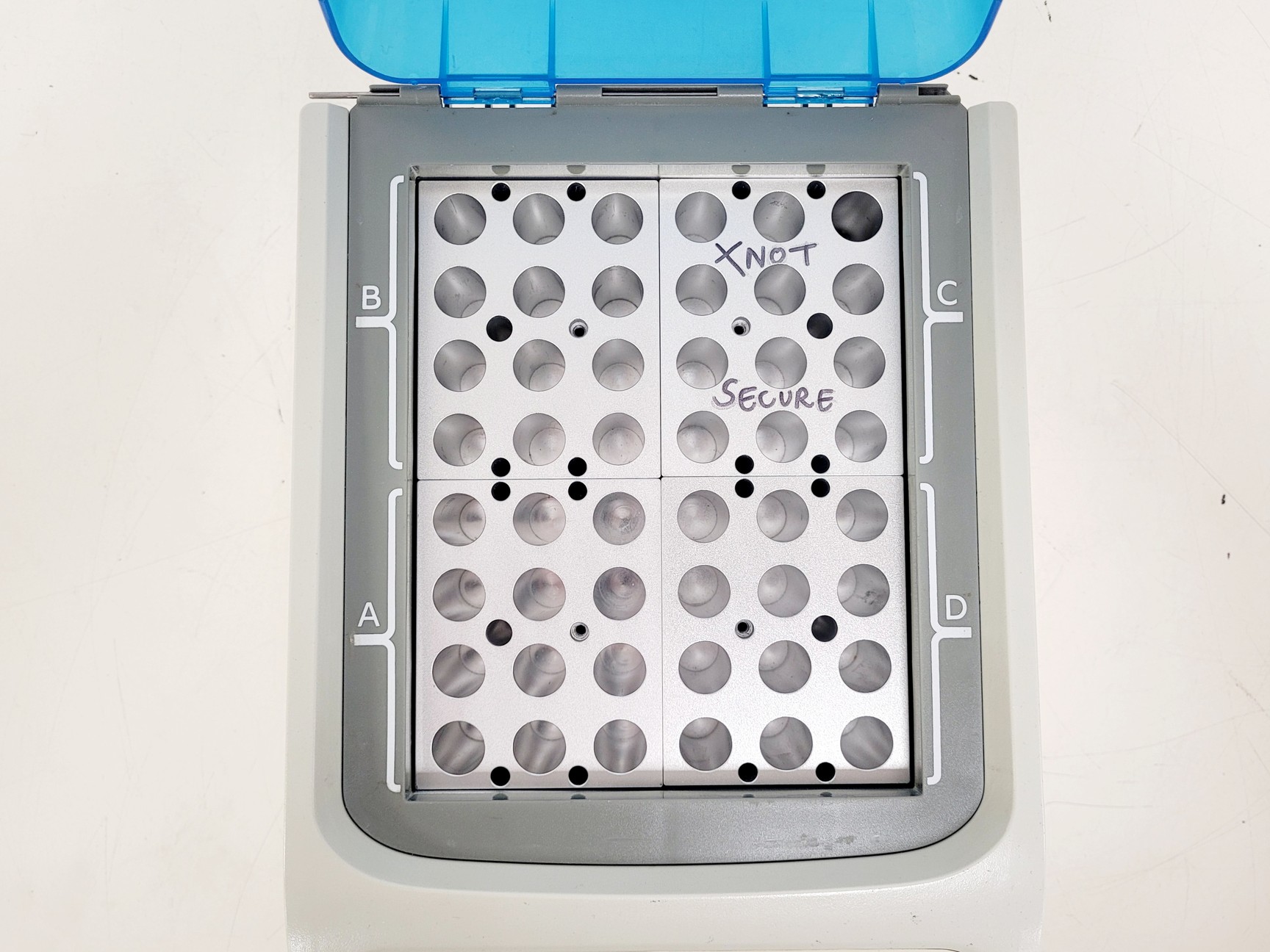 Image of Scottech Medical MVESURE MVS-200 Dry Block Heater