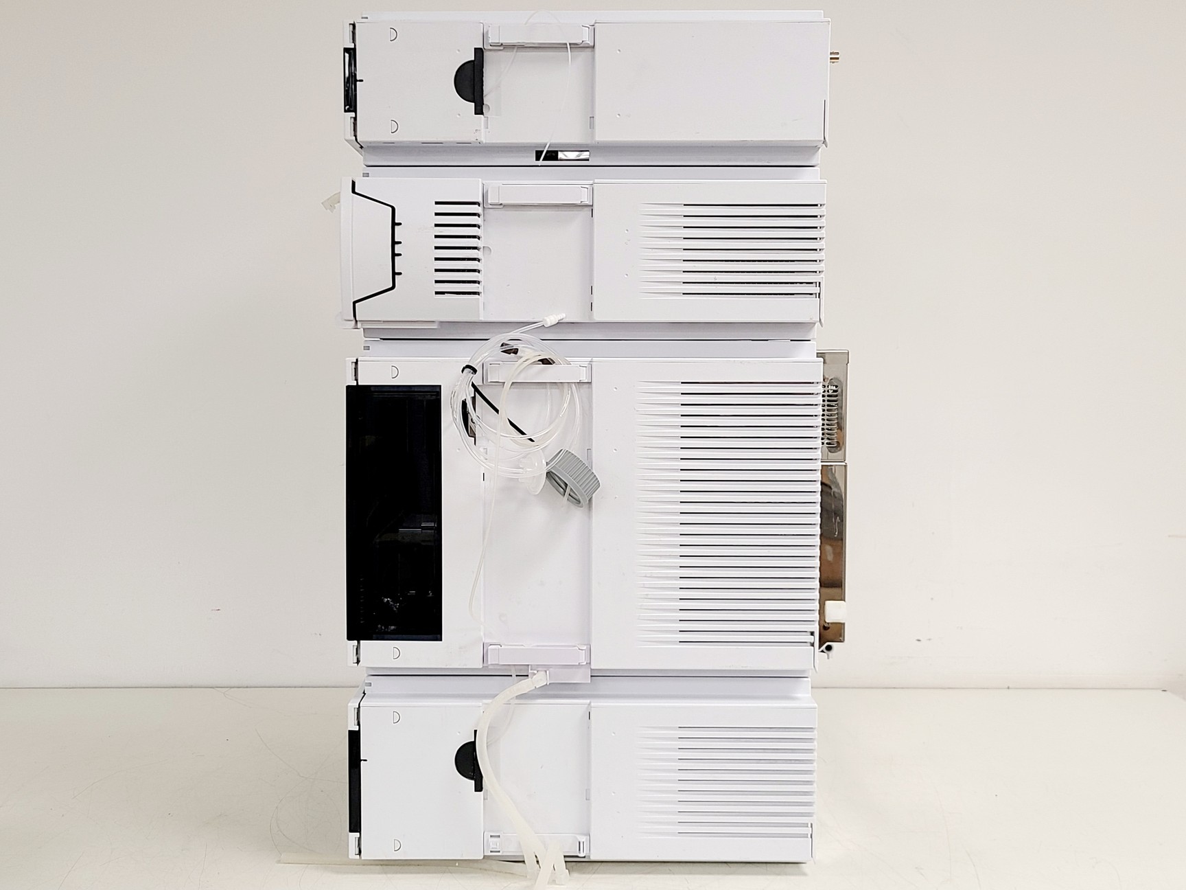 Image of Agilent 1260 Infinity II HPLC System, G7111A, G7167A, G7116A, G7115A Lab