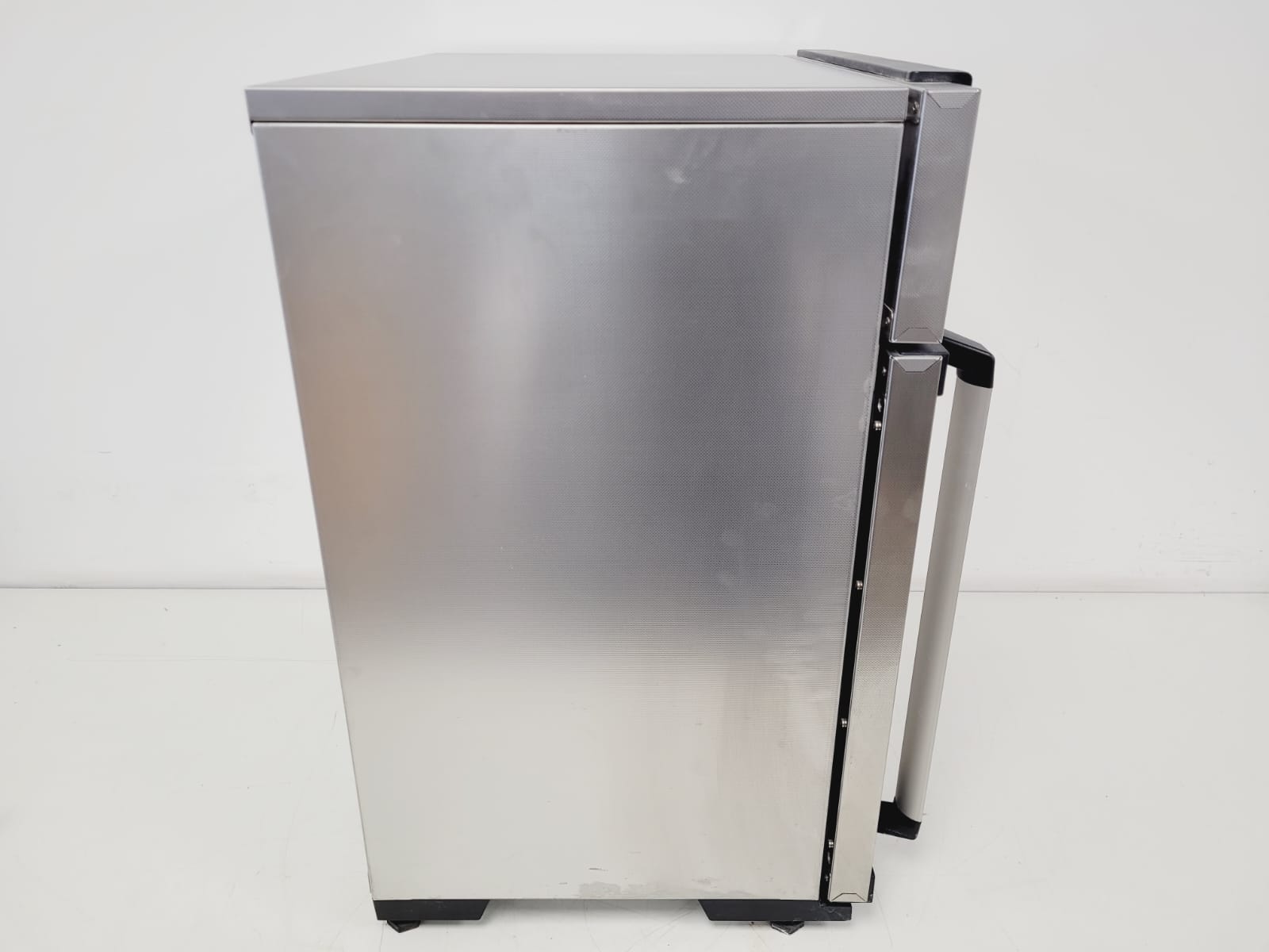 Image of Memmert IP55 Plus Peltier Cooled Incubator