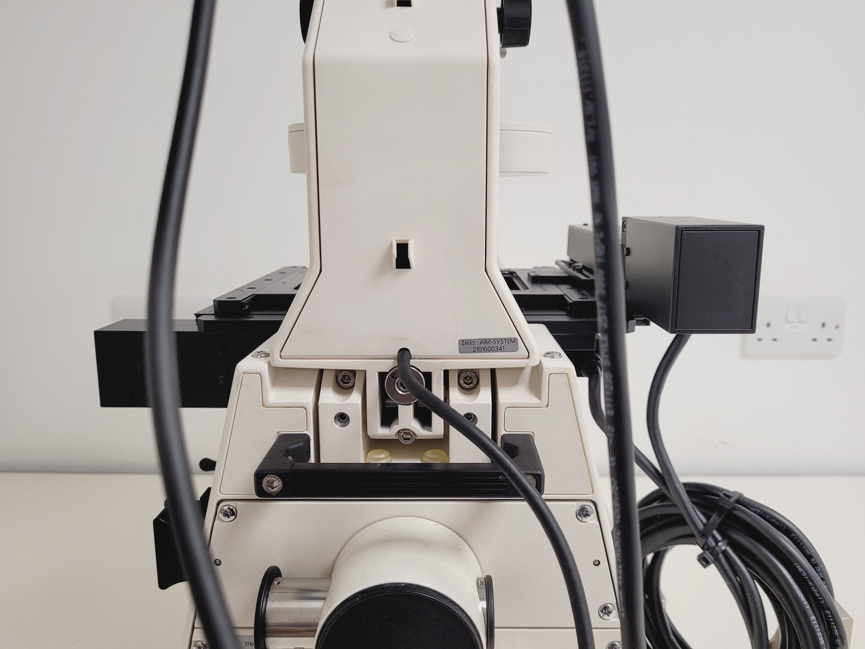 Image of Zeiss Axiovert 200M Confocal Microscope System with LSM510 META & Multi-Laser
