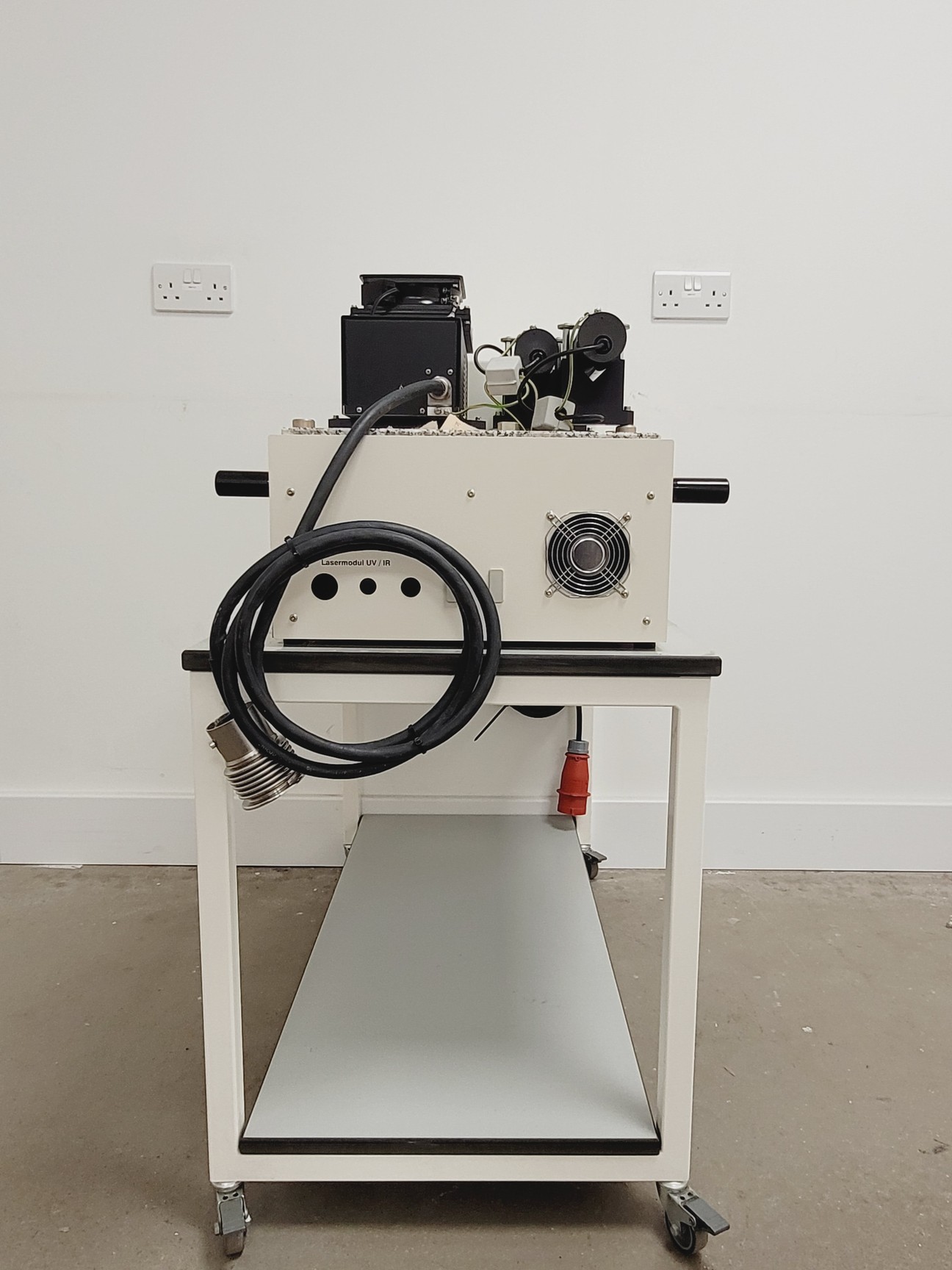 Image of Zeiss Axiovert 200M Confocal Microscope System with LSM510 META & Multi-Laser