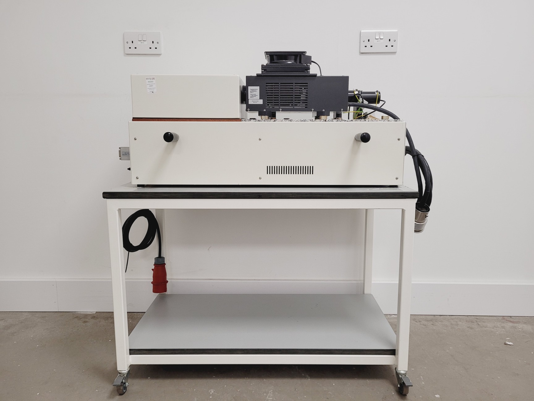 Image of Zeiss Axiovert 200M Confocal Microscope System with LSM510 META & Multi-Laser