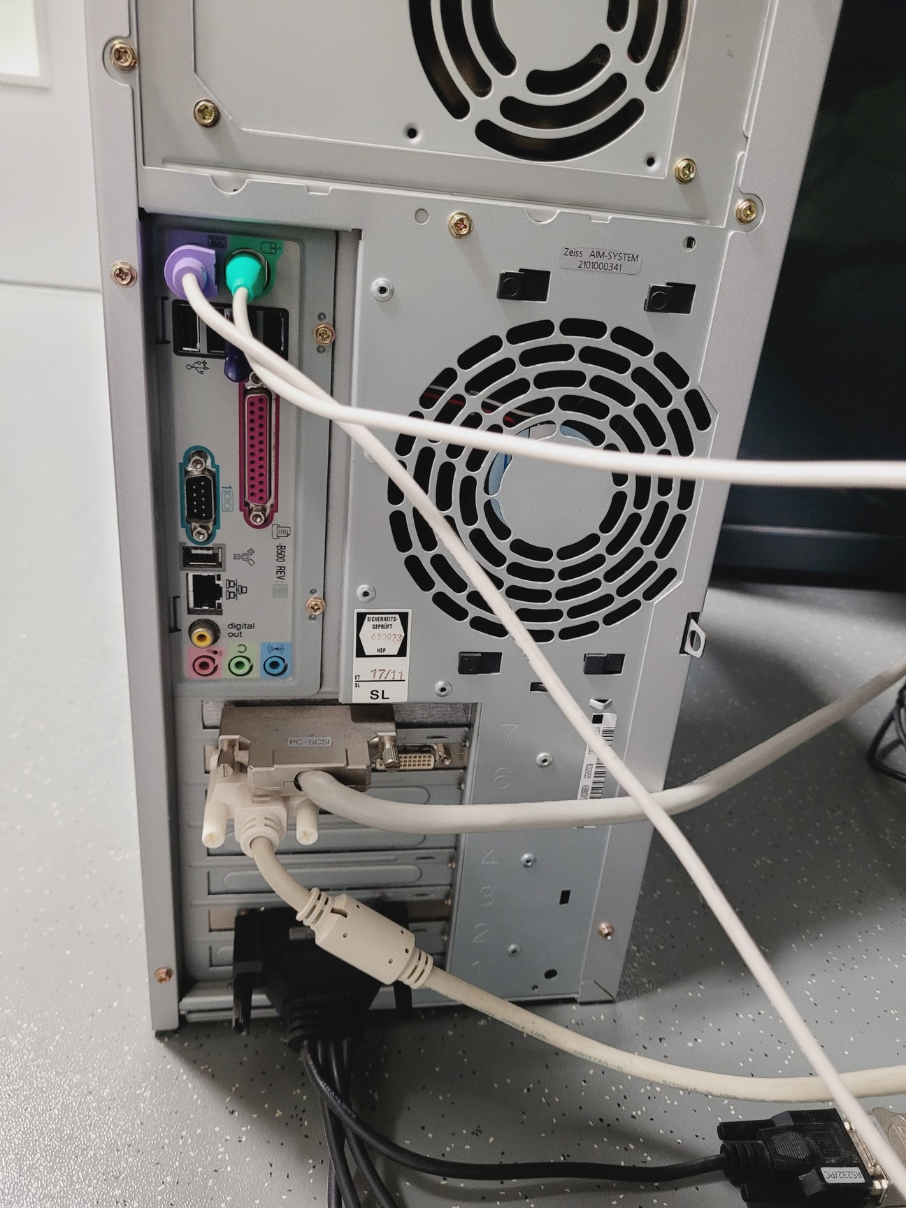 Image of Zeiss Axiovert 200M Confocal Microscope System with LSM510 META & Multi-Laser