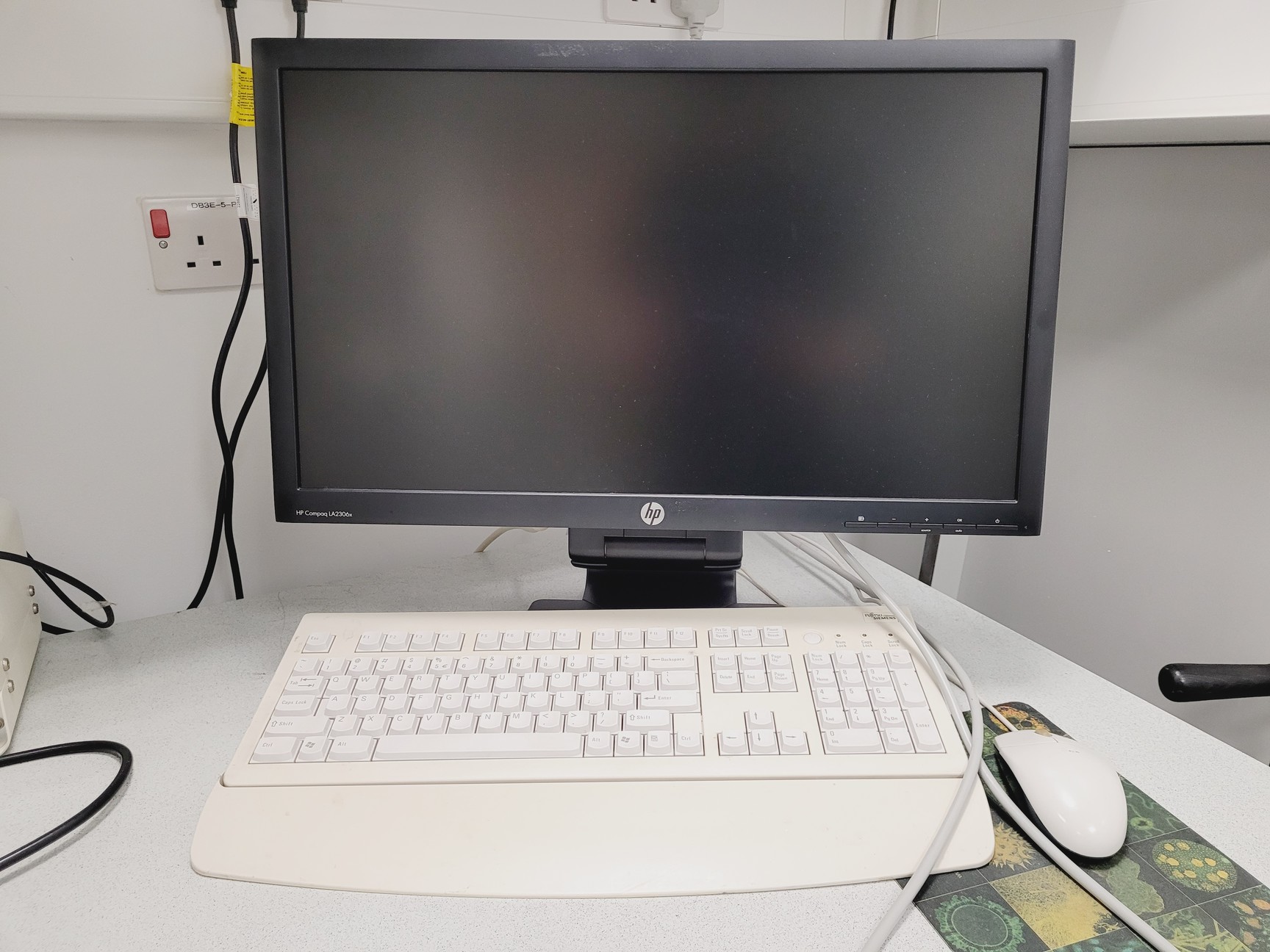 Image of Zeiss Axiovert 200M Confocal Microscope System with LSM510 META & Multi-Laser