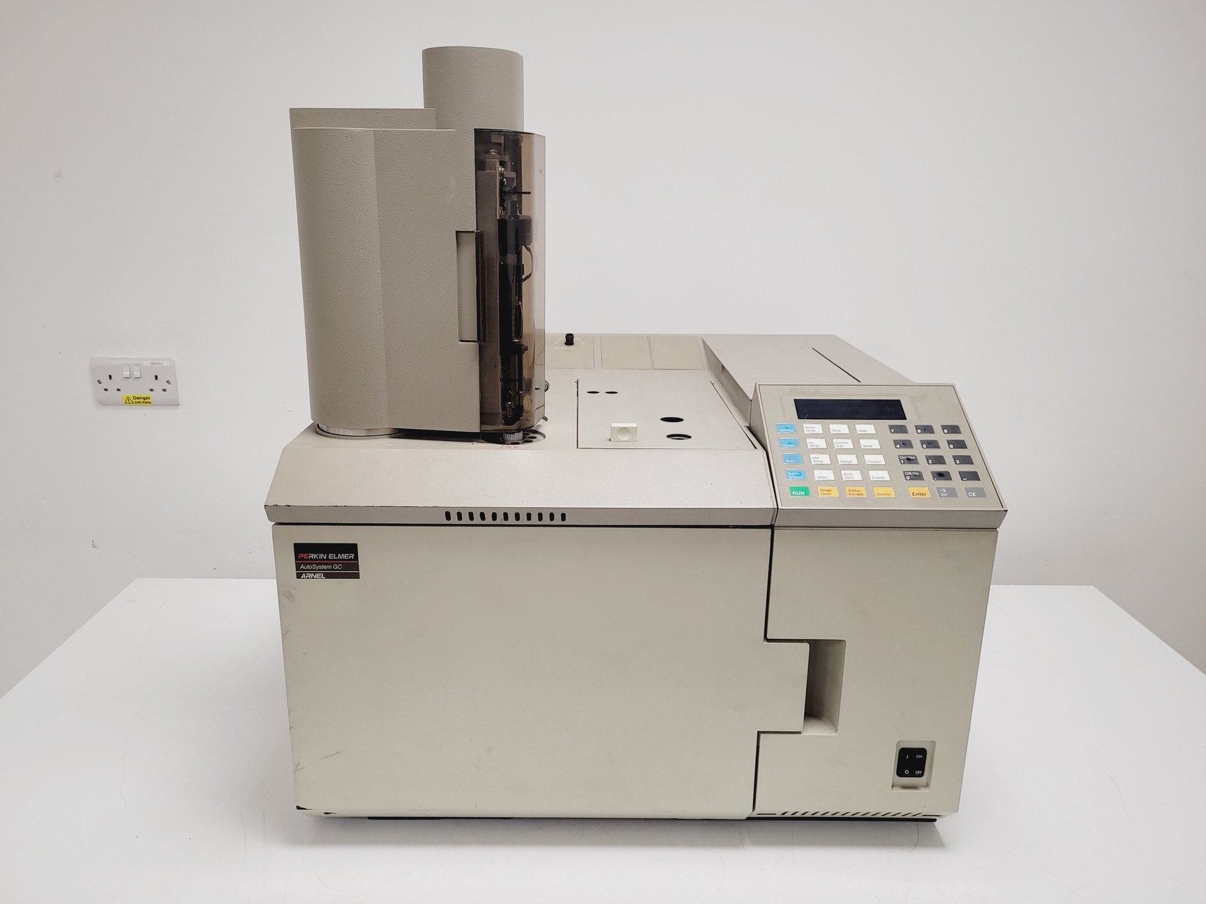 Image of Perkin Elmer AutoSystem GC Arnel GC-MS Gas Chromatography System w PC & Software