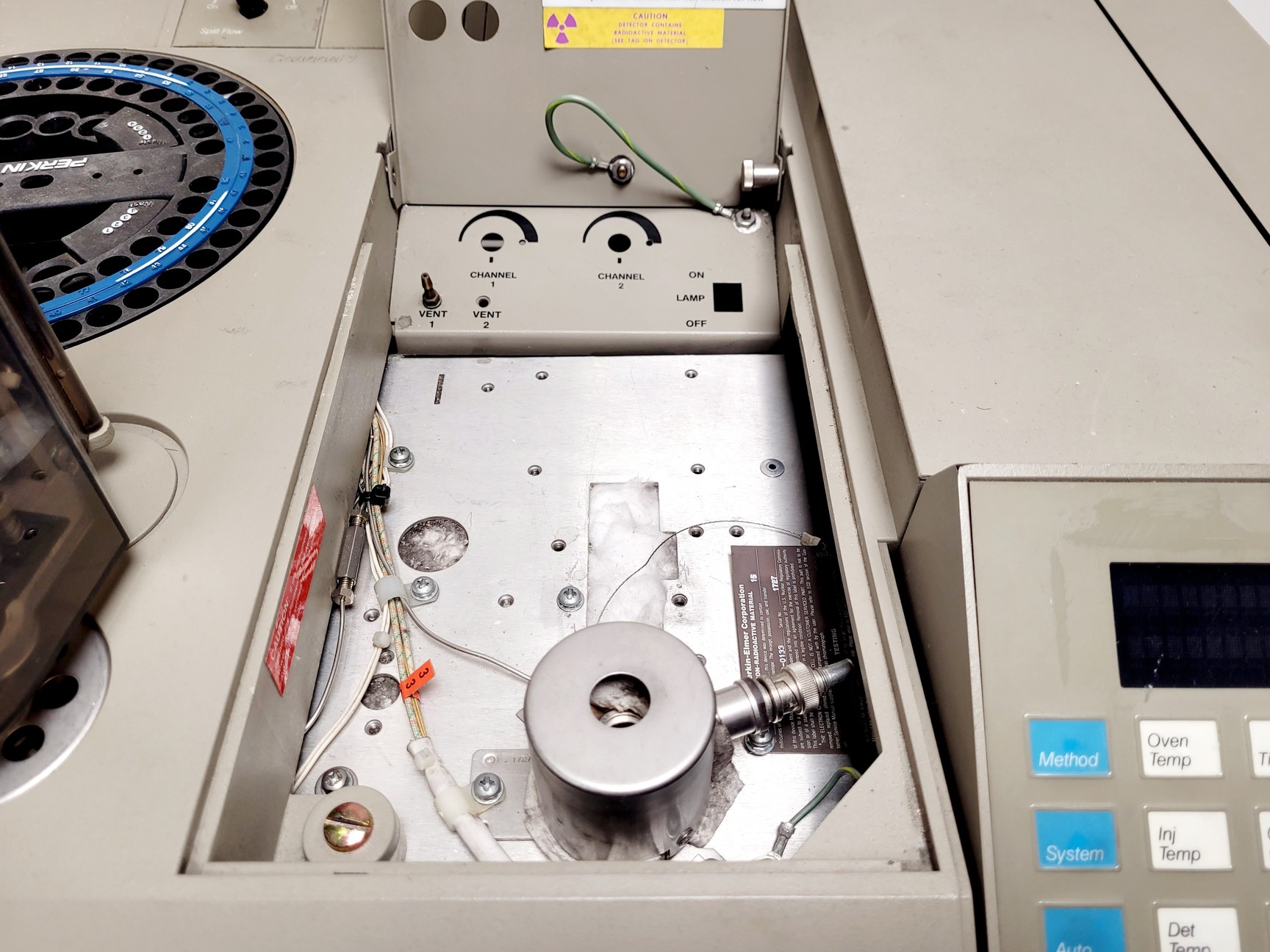 Image of Perkin Elmer AutoSystem GC Arnel GC-MS Gas Chromatography System w PC & Software