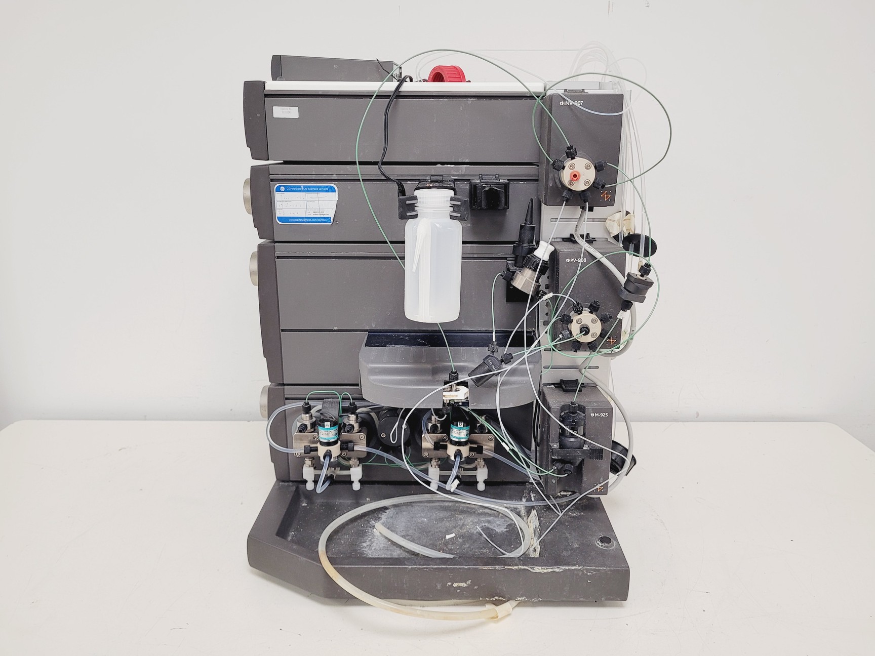 Image of Amersham Biosciences AKTA Purifier & Frac-950 Protein Purification System FPLC 