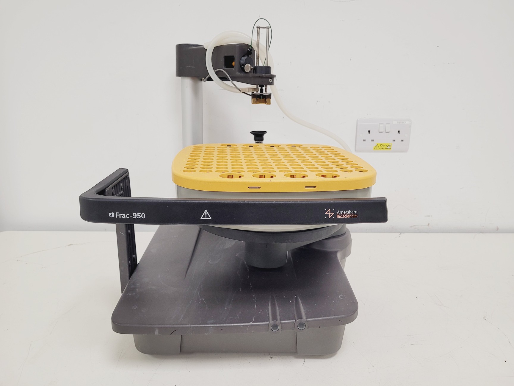Image of Amersham Biosciences AKTA Purifier & Frac-950 Protein Purification System FPLC 