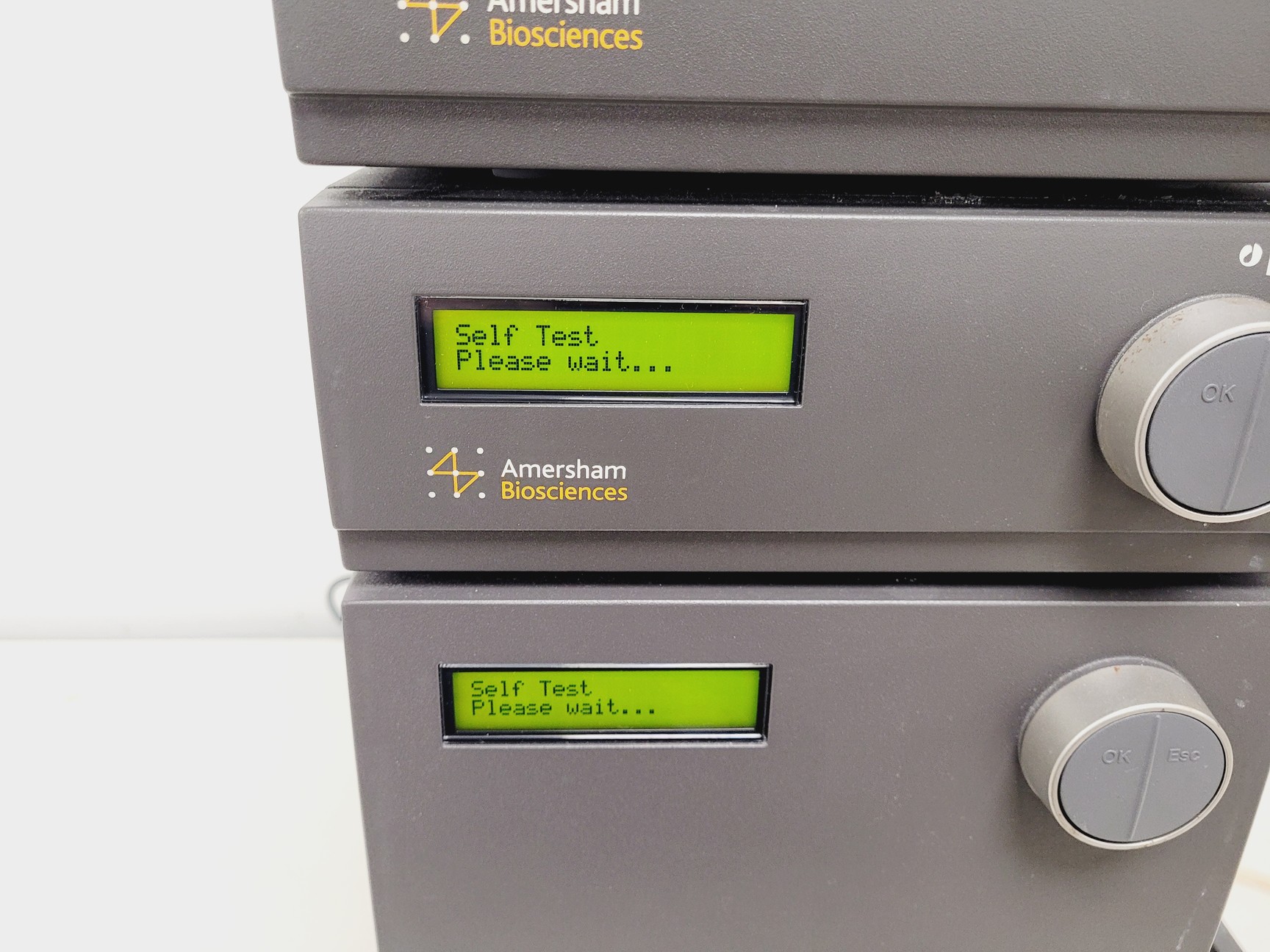 Image of Amersham Biosciences AKTA Purifier & Frac-950 Protein Purification System FPLC 
