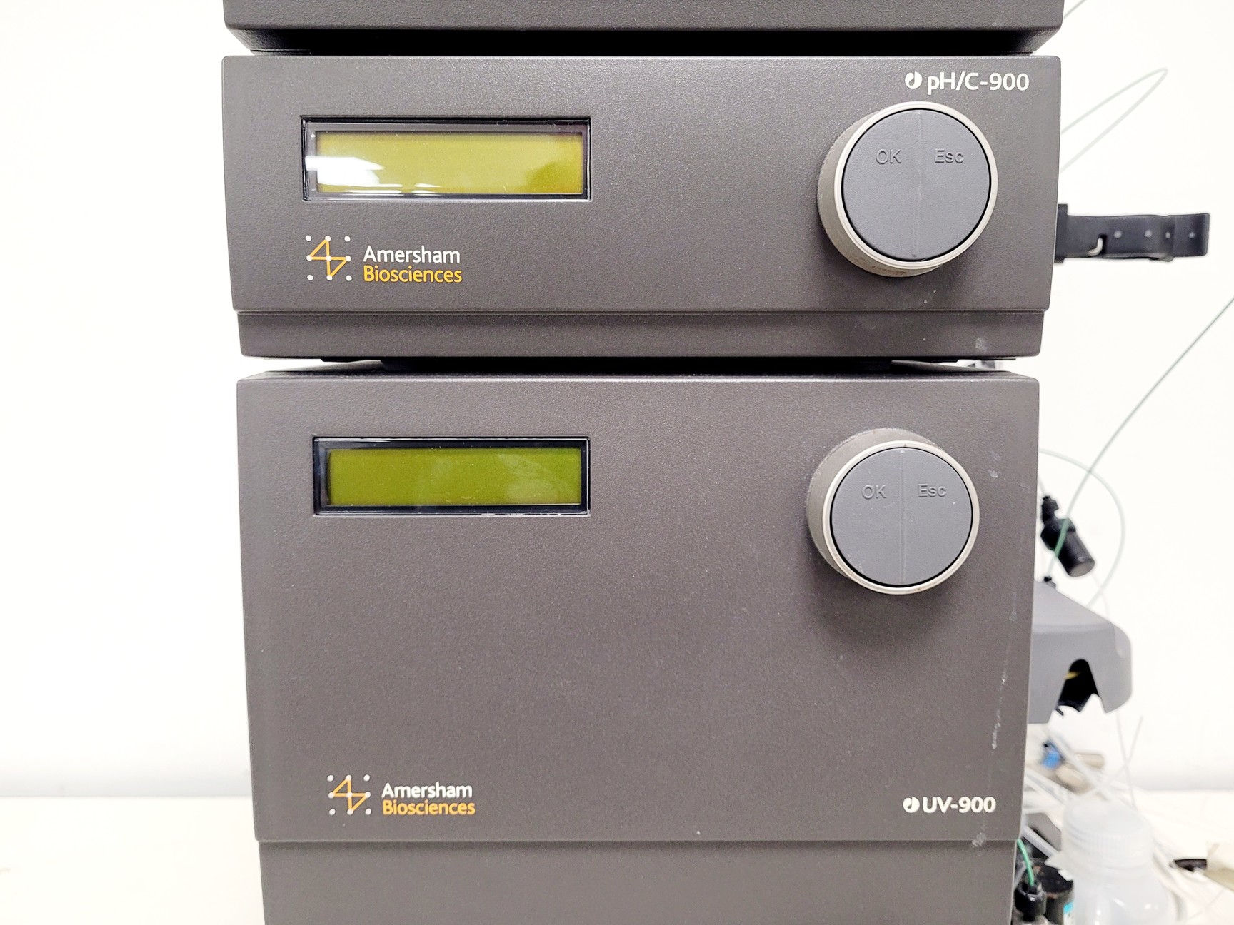 Image of Amersham Biosciences AKTA Purifier & Frac-950 Protein Purification System FPLC 