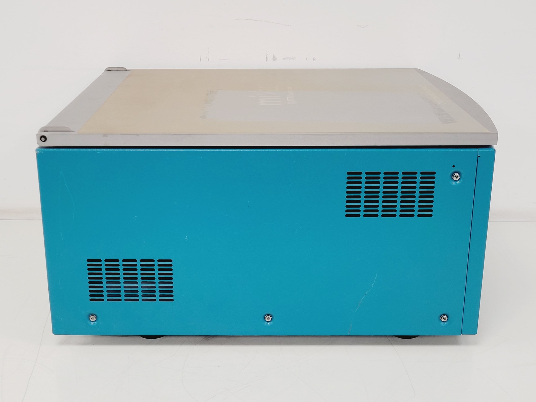 Image of GeneVac MiVac Quattro Concentrator & Pump System Lab