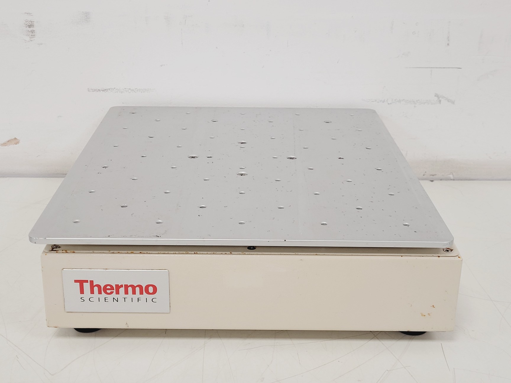 Image of Thermo Scientific MaxQ 2000 CO2 Plus Shaking Table Lab
