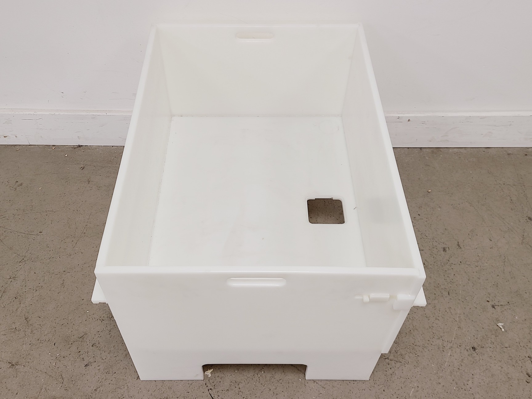 Image of Pall LGRTTPETF100L Storage Tank Lab