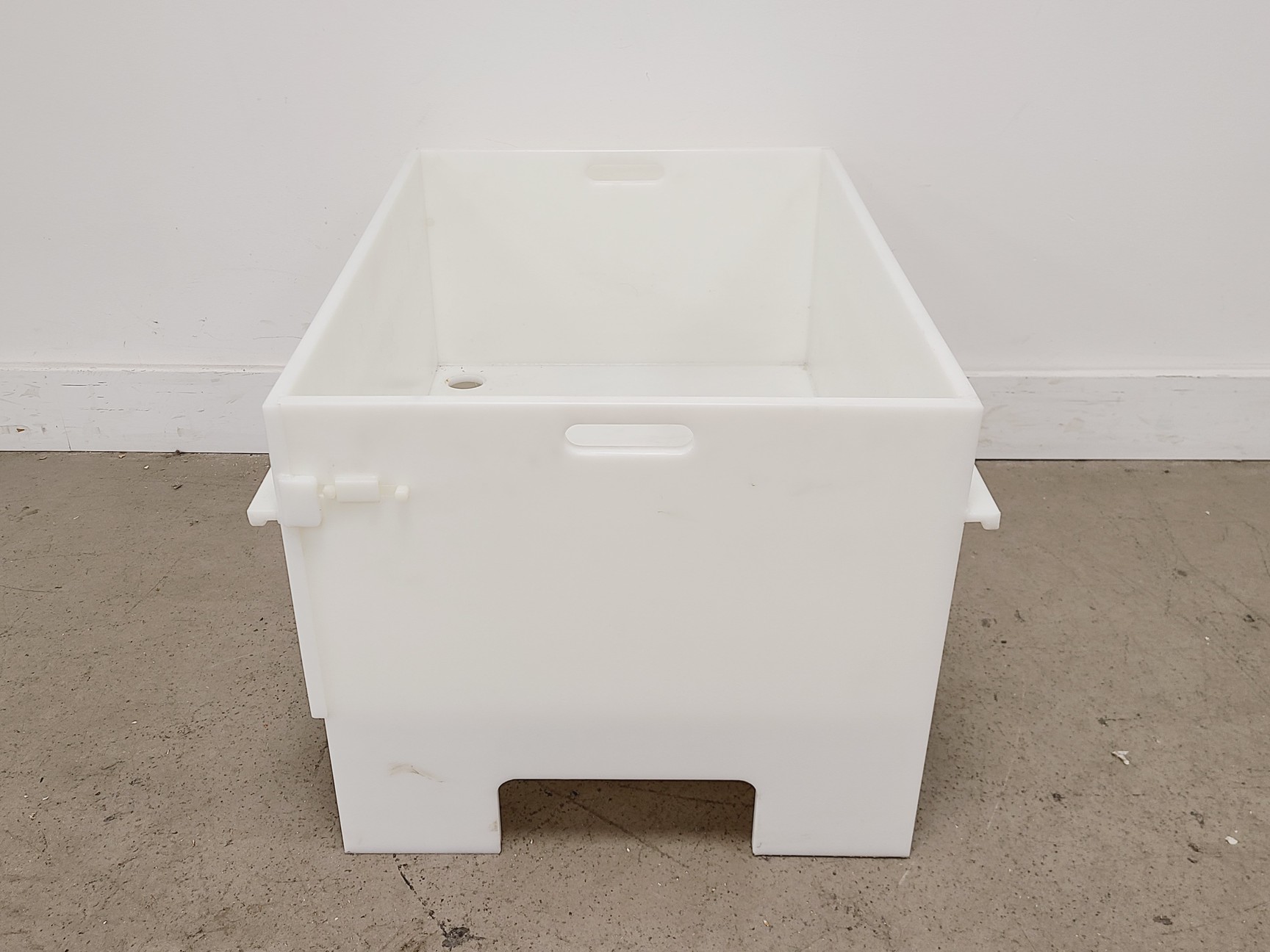 Image of Pall LGRTTPETF100L Storage Tank Lab