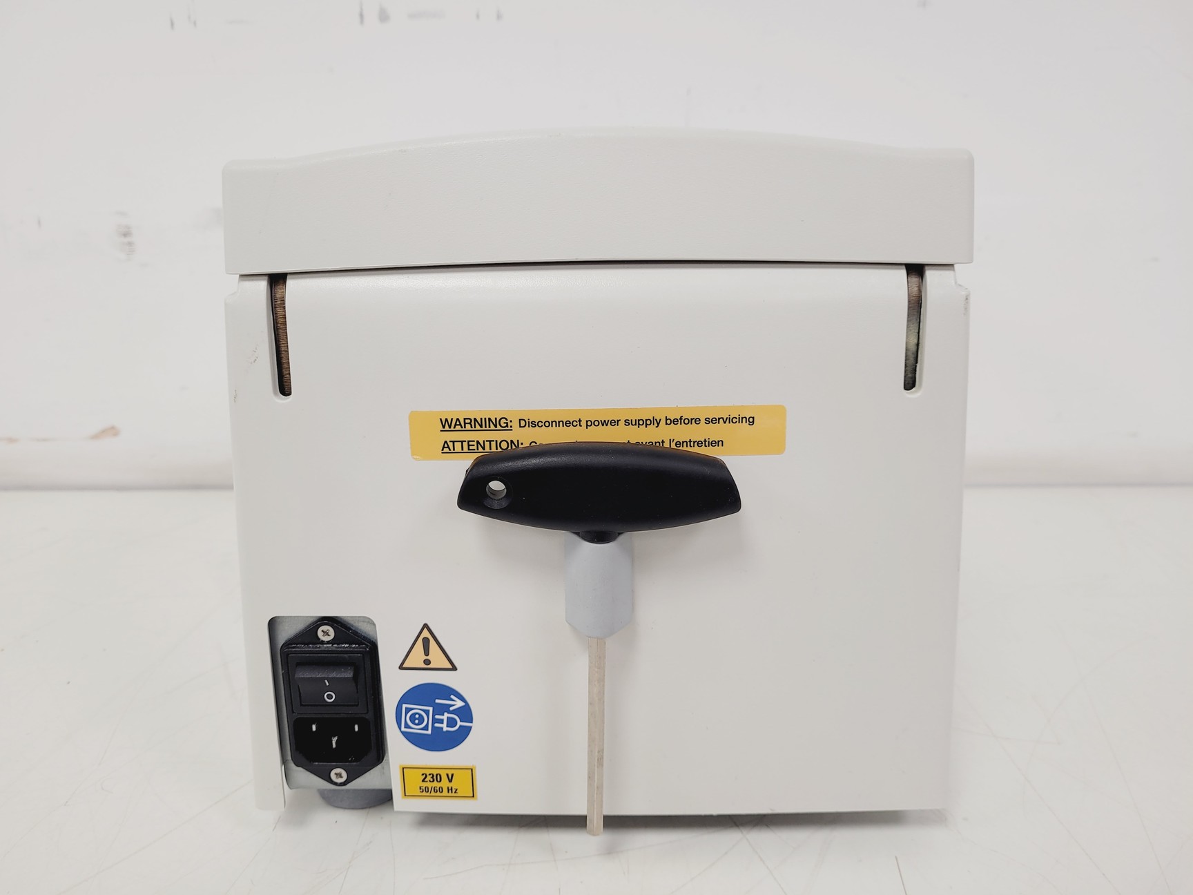 Image of VWR Microstar 17 Benchtop Centrifuge w/ Ch.500090 PP Rotor 14800 RPM Lab