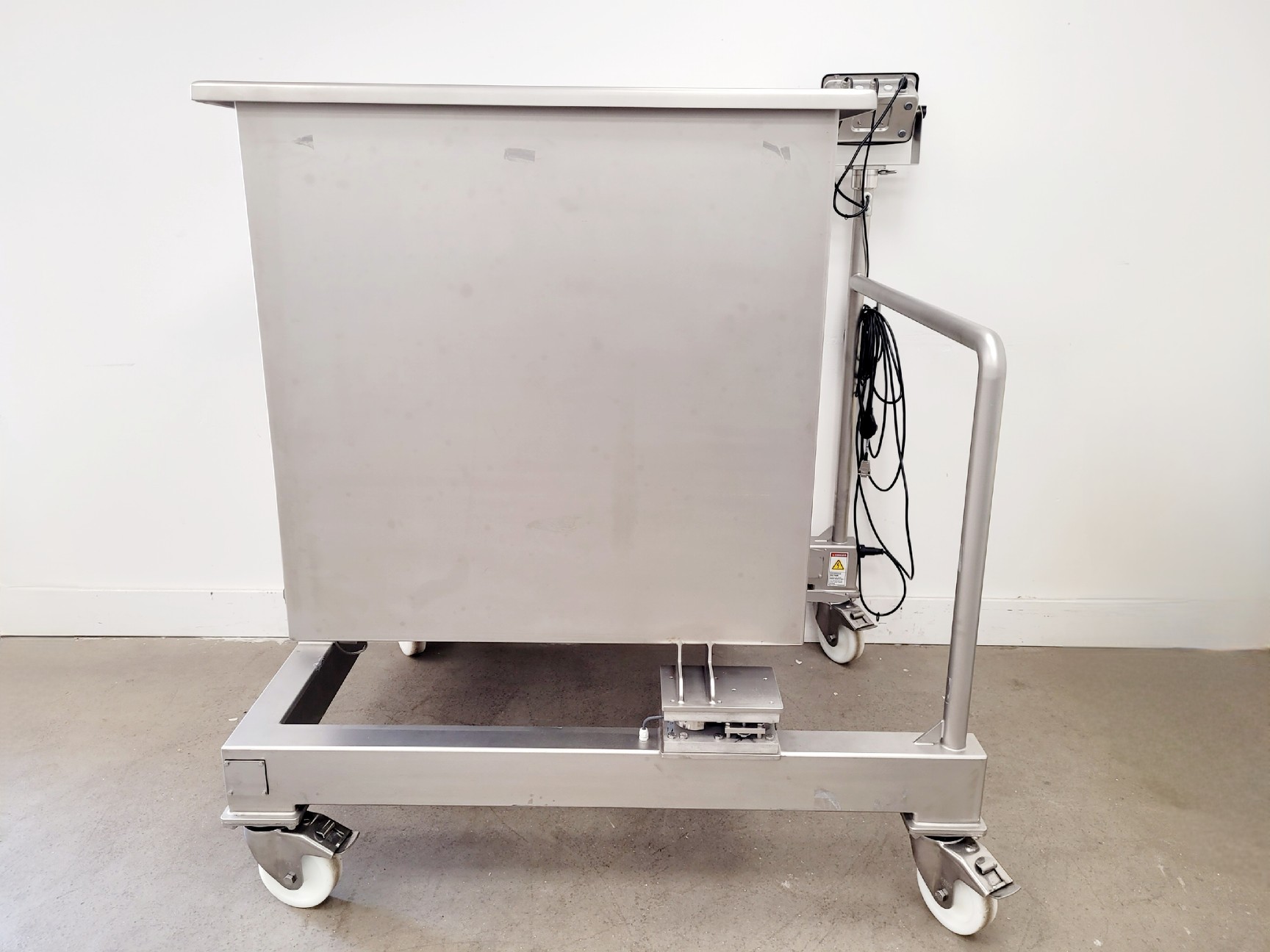 Image of Pall Life Sciences Magnetic Mixer Vessel 2021 Lab