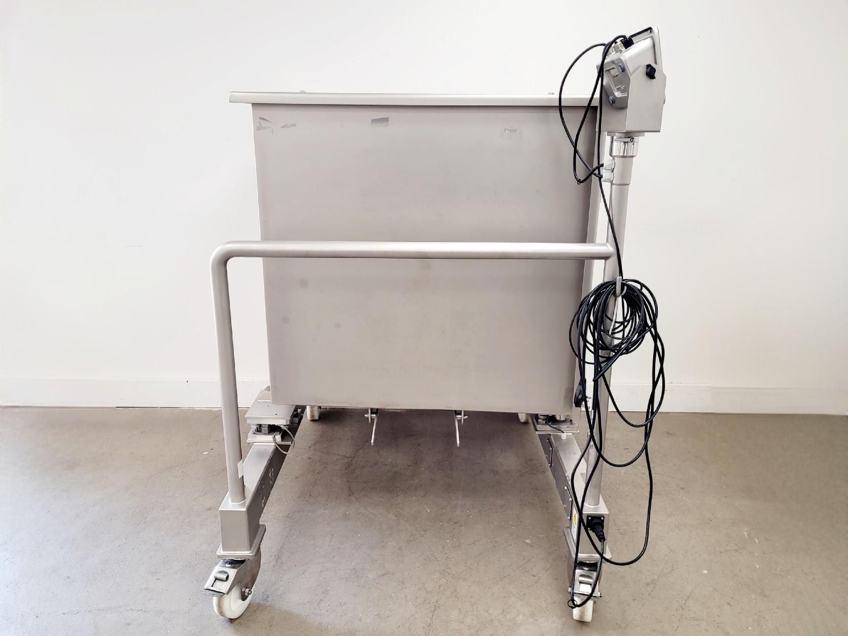 Image of Pall Life Sciences Magnetic Mixer Vessel 2021 Lab