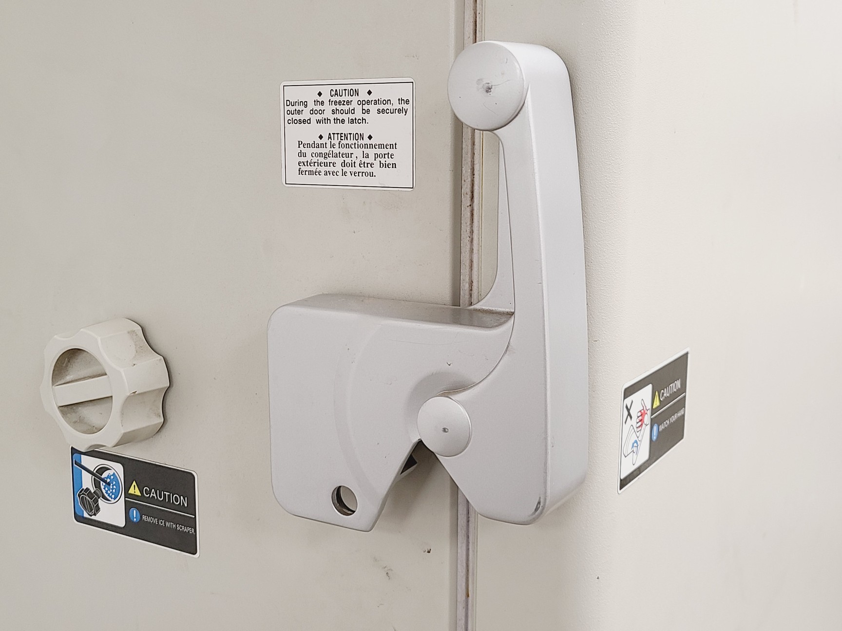 Image of Sanyo MDF-U76V Freezer