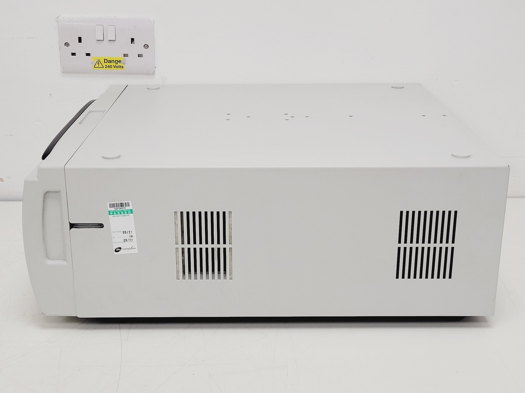 Image of Thermo Fisher Dionex HPLC System, ICS-3000, UVD 170U, FC-144,ICS-5000 