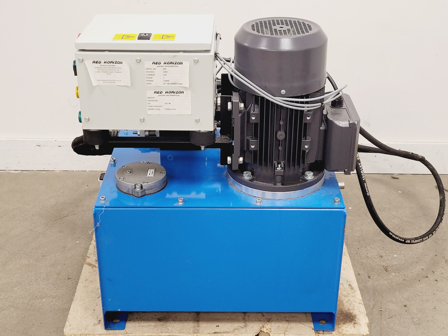 Image of Red Horizon Wave Generator