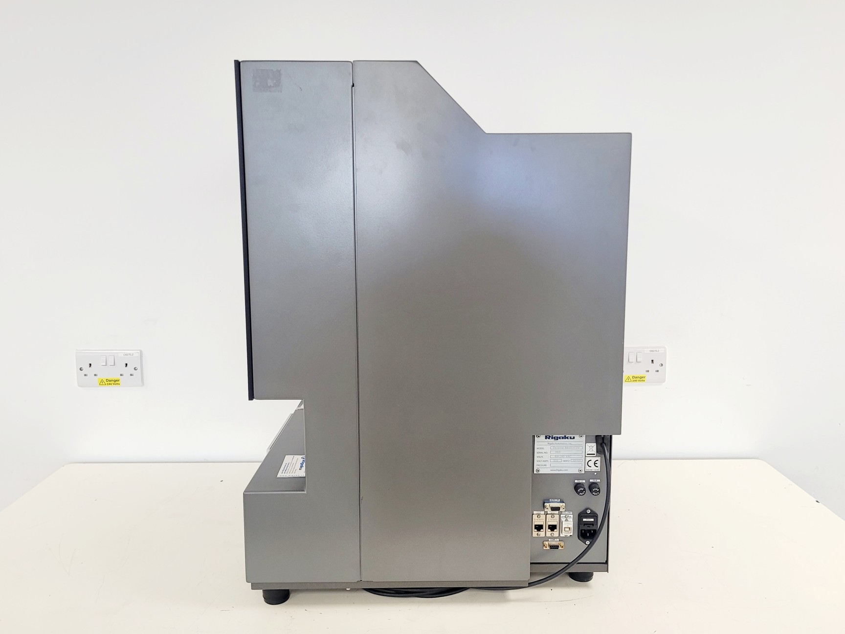 Image of Rigaku X-Ray Crystallography System Alchemist Minstrel UV Gallery DT
