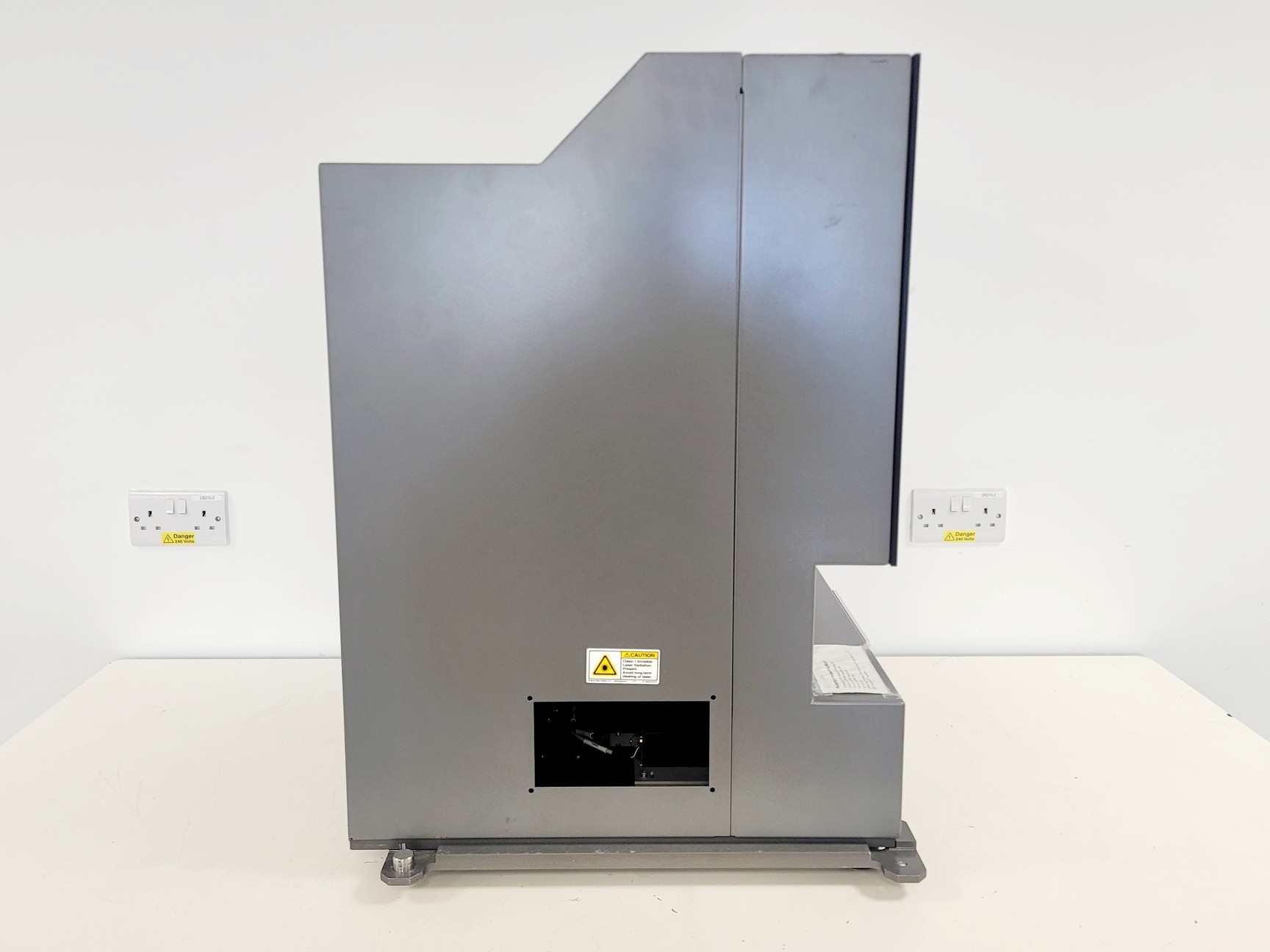 Image of Rigaku X-Ray Crystallography System Alchemist Minstrel UV Gallery DT