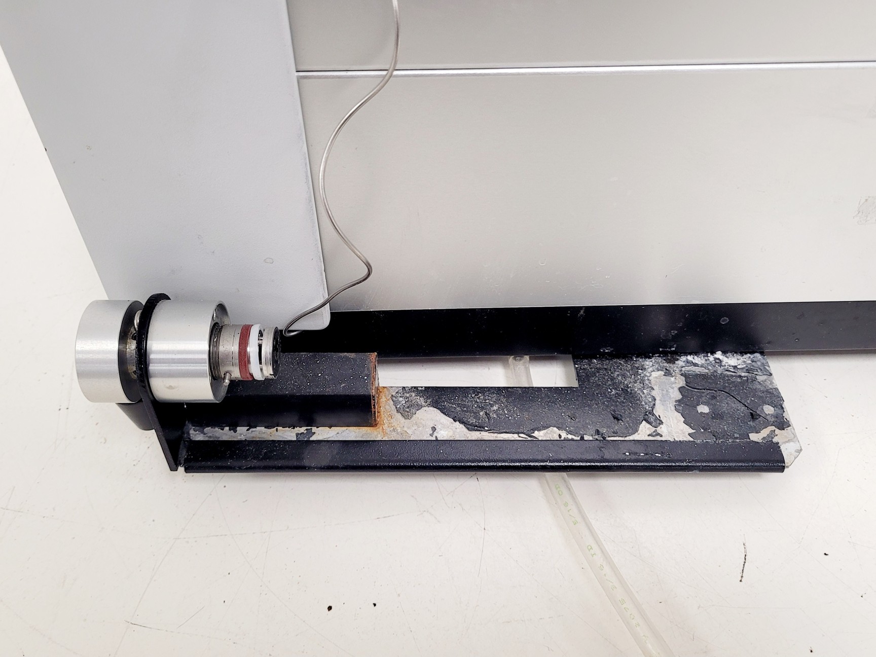 Image of Dionex UltiMate 3000 HPG-3200P HPLC Module Lab
