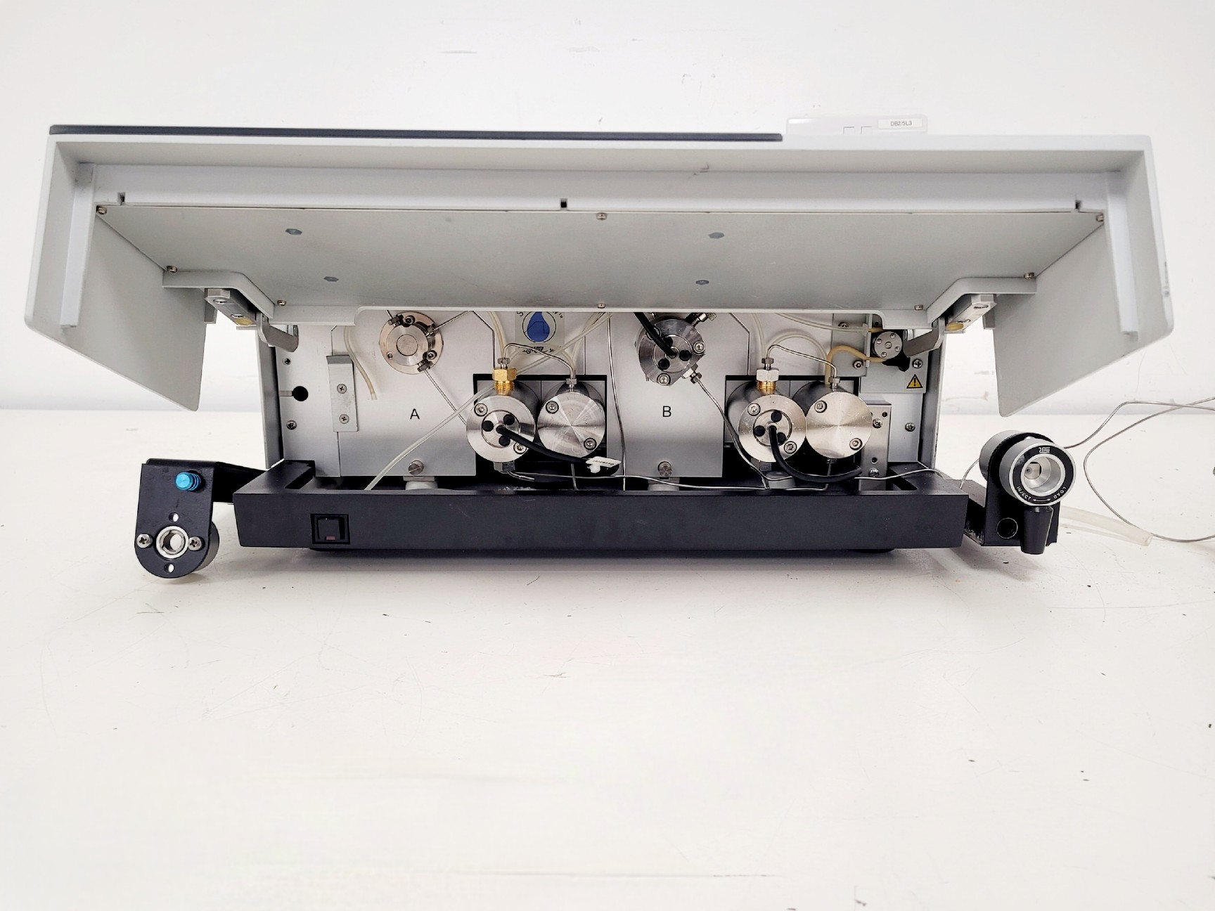 Image of Dionex UltiMate 3000 HPG-3200P HPLC Module Lab