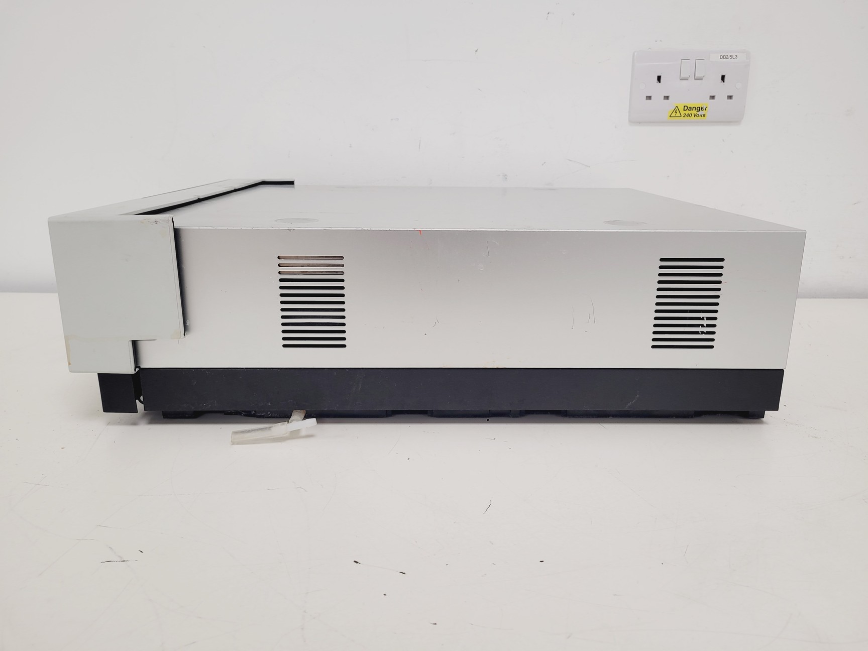 Image of Dionex UltiMate 3000 Variable Wavelength Detector Lab