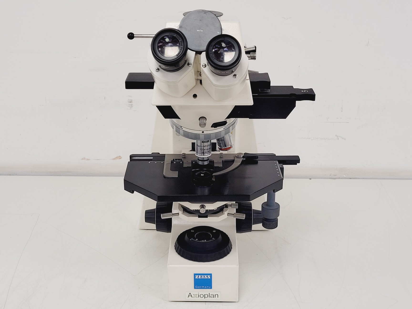 Image of Carl Zeiss Axioplan Compound Microscope w/ 3 x Objectives 4x/10x/100x