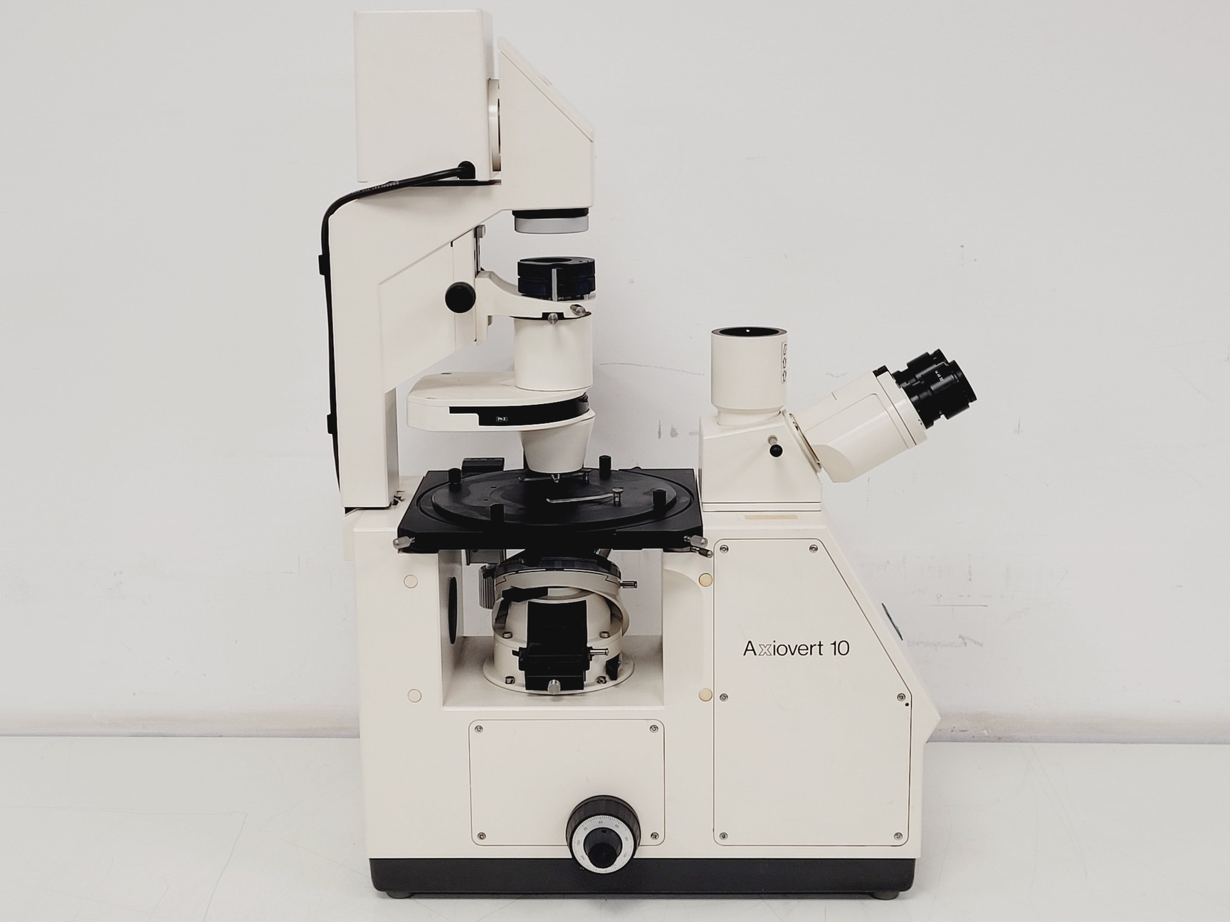 Image of Carl Zeiss Axiovert 10 Inverted Microscope w/ Plan-NEOFLUER 100X/1,30 Oil 44 40 