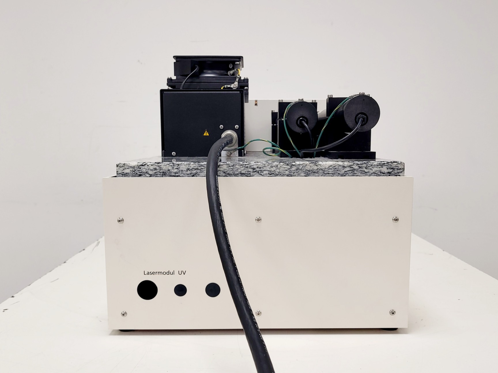 Image of Carl Zeiss LSM 5 Lasermodul Confocal Laser Attachment w/ ECU LSM 5 1058-446