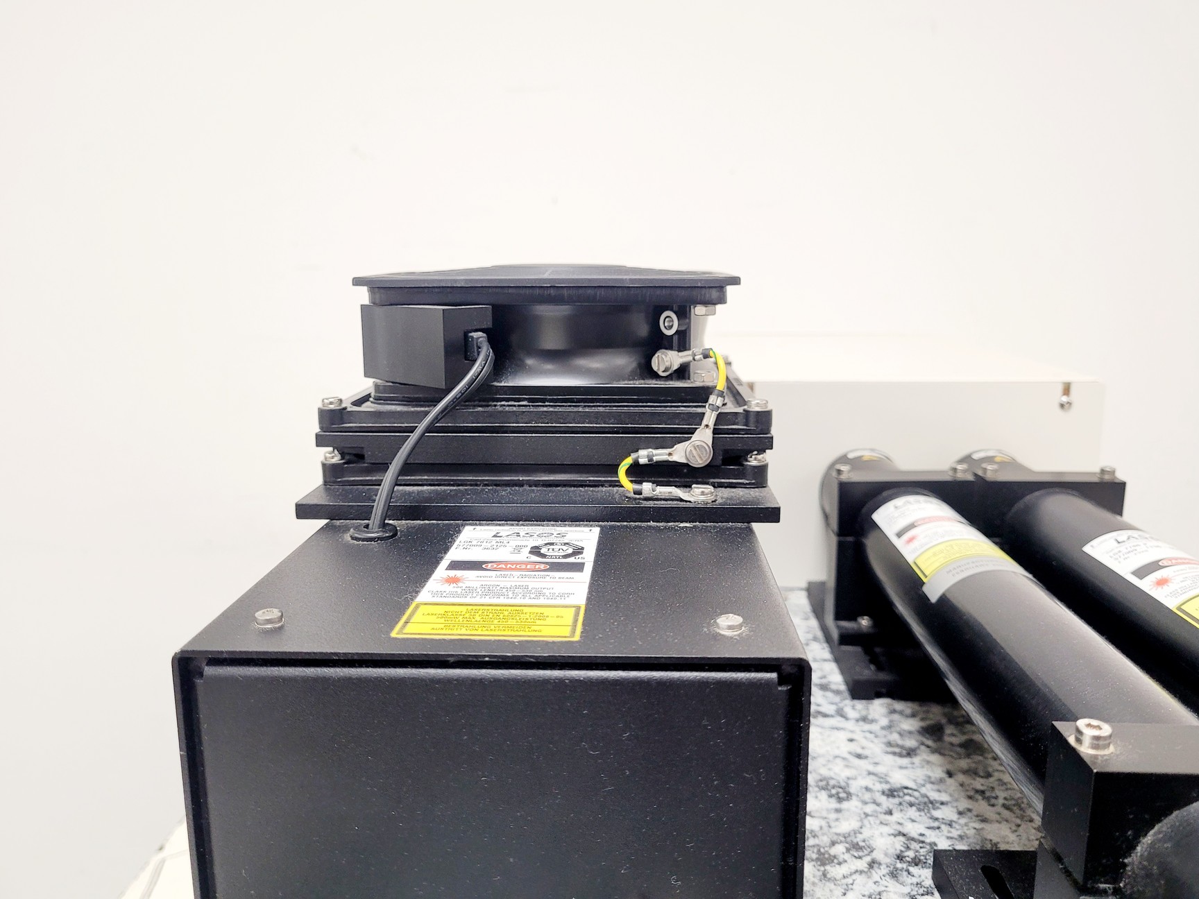 Image of Carl Zeiss LSM 5 Lasermodul Confocal Laser Attachment w/ ECU LSM 5 1058-446