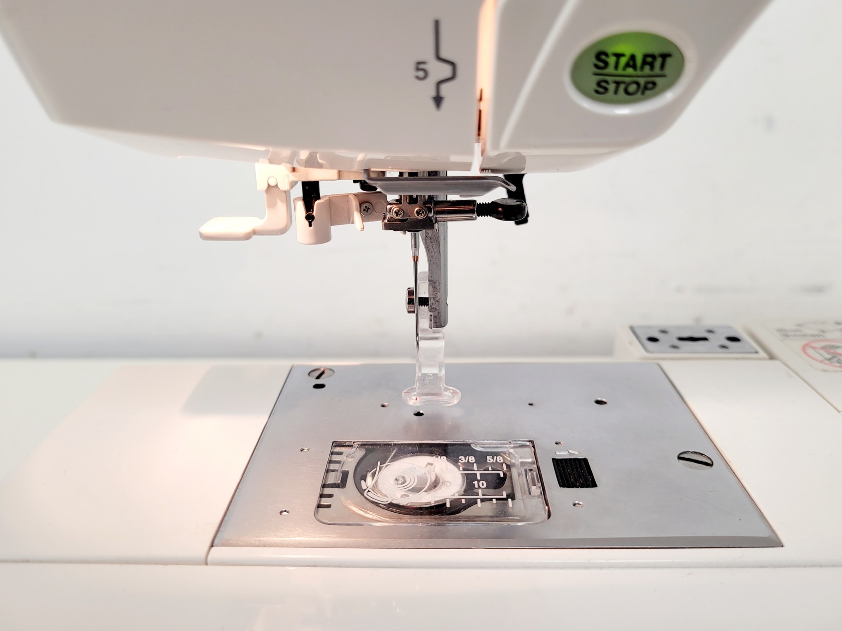 Image of Janome Memory Craft 350 Sewing/Embroidery Machine MC350E