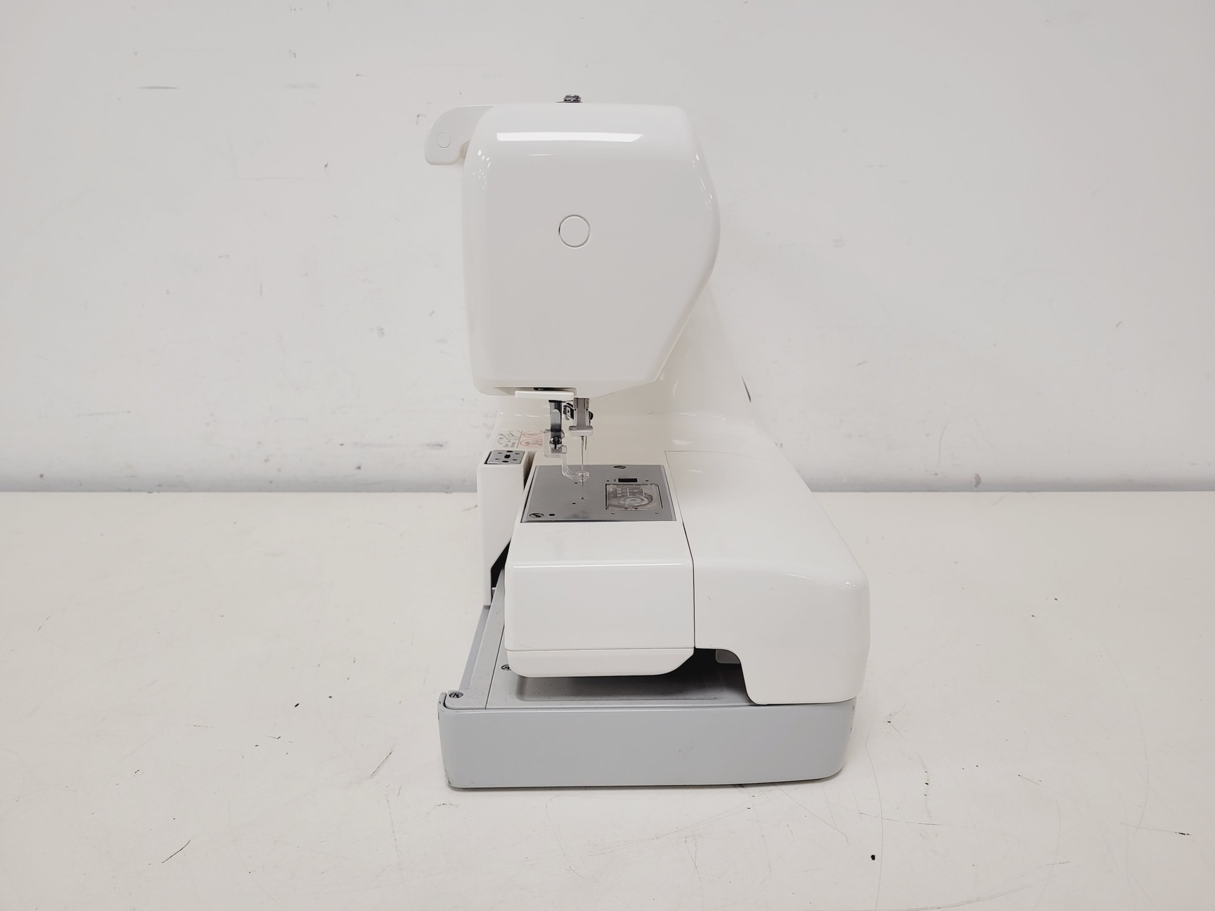 Image of Janome Memory Craft 350 Sewing/Embroidery Machine MC350E