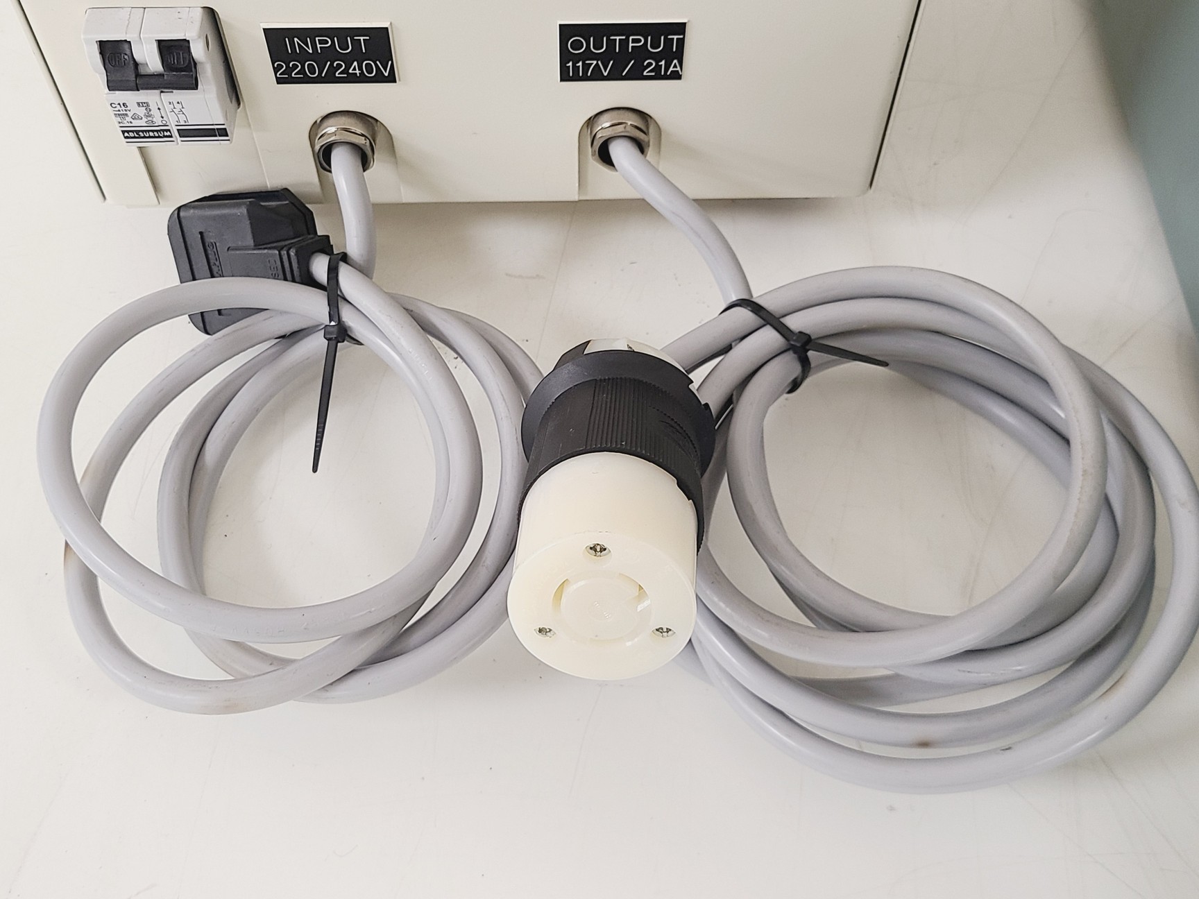 Image of BD FACSCalibur Flow Cytometer & Transformer System Lab