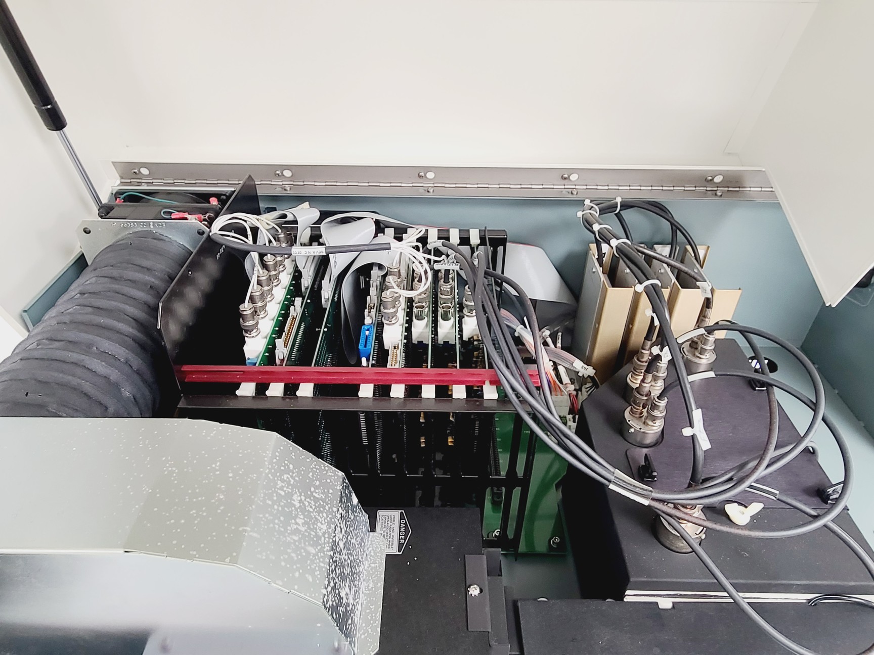 Image of BD FACSCalibur Flow Cytometer & Transformer System Lab