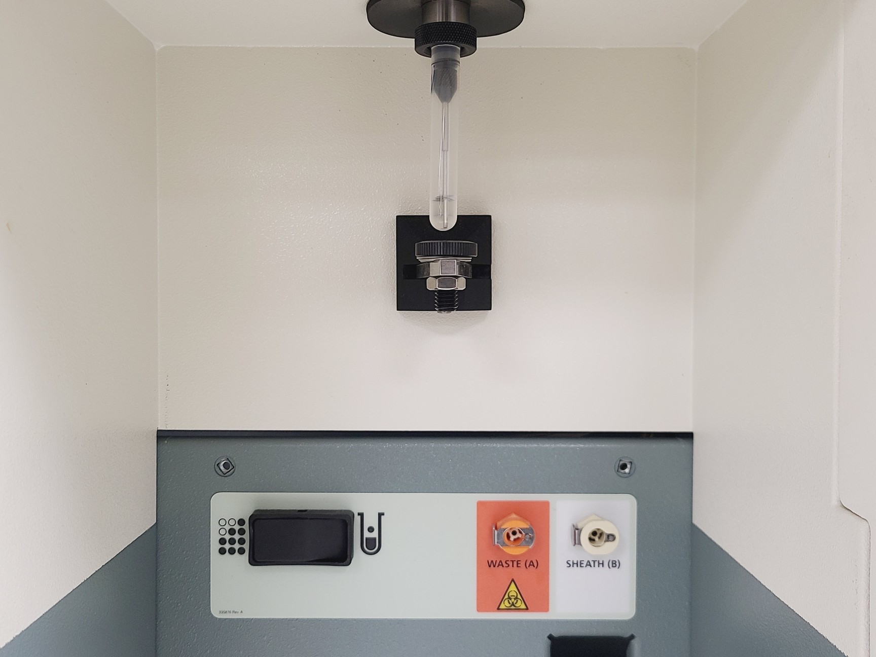 Image of BD FACSCalibur Flow Cytometer & Transformer System Lab