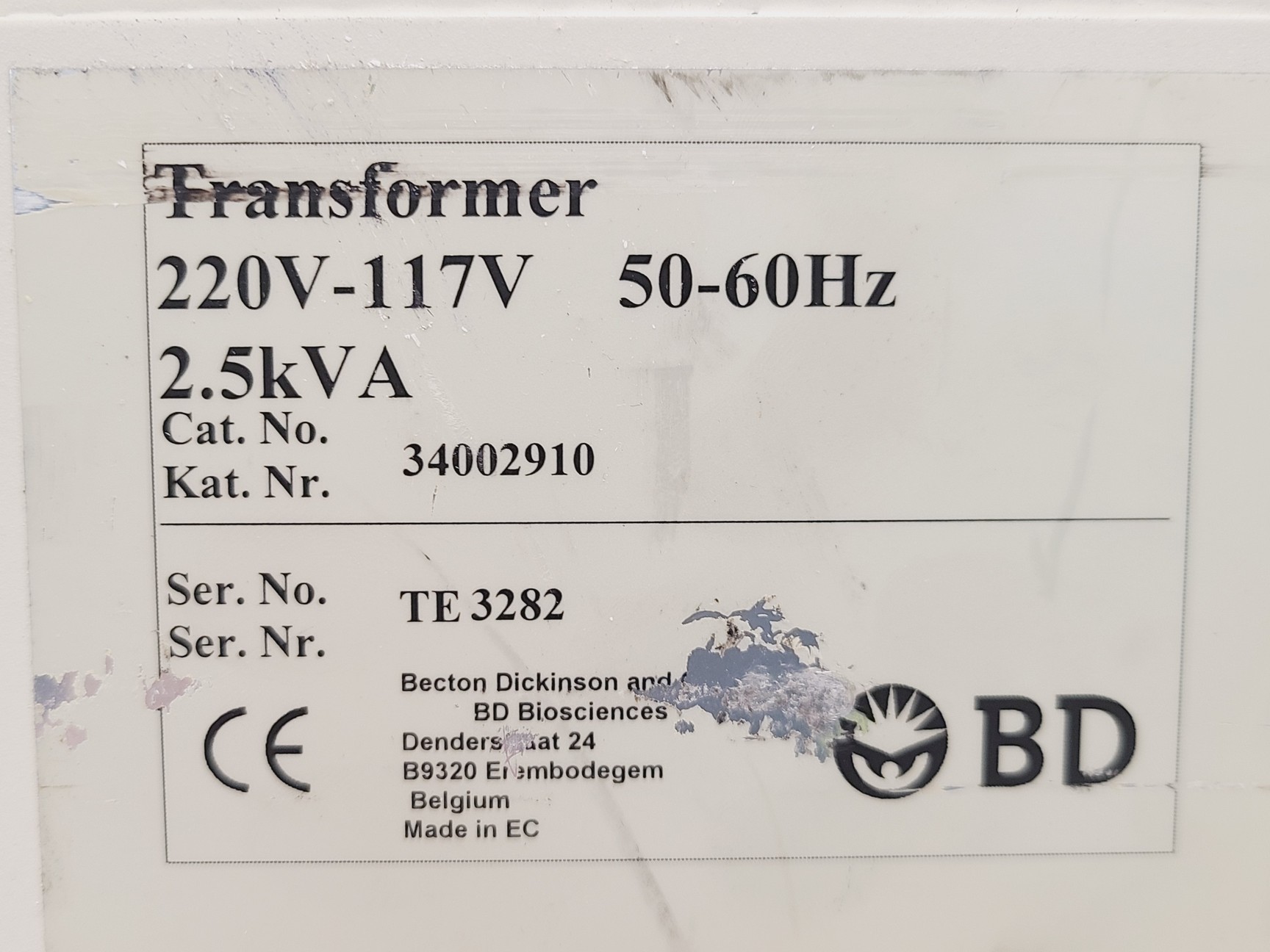 Image of BD FACSCalibur Flow Cytometer & Transformer System Lab