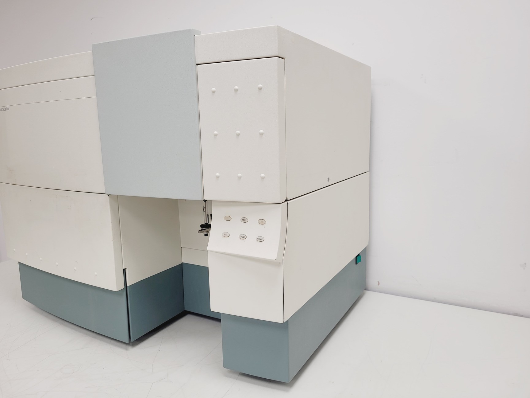 Image of BD FACSCalibur Flow Cytometer w/ HTS High Throughput Sampler & Transformer Lab