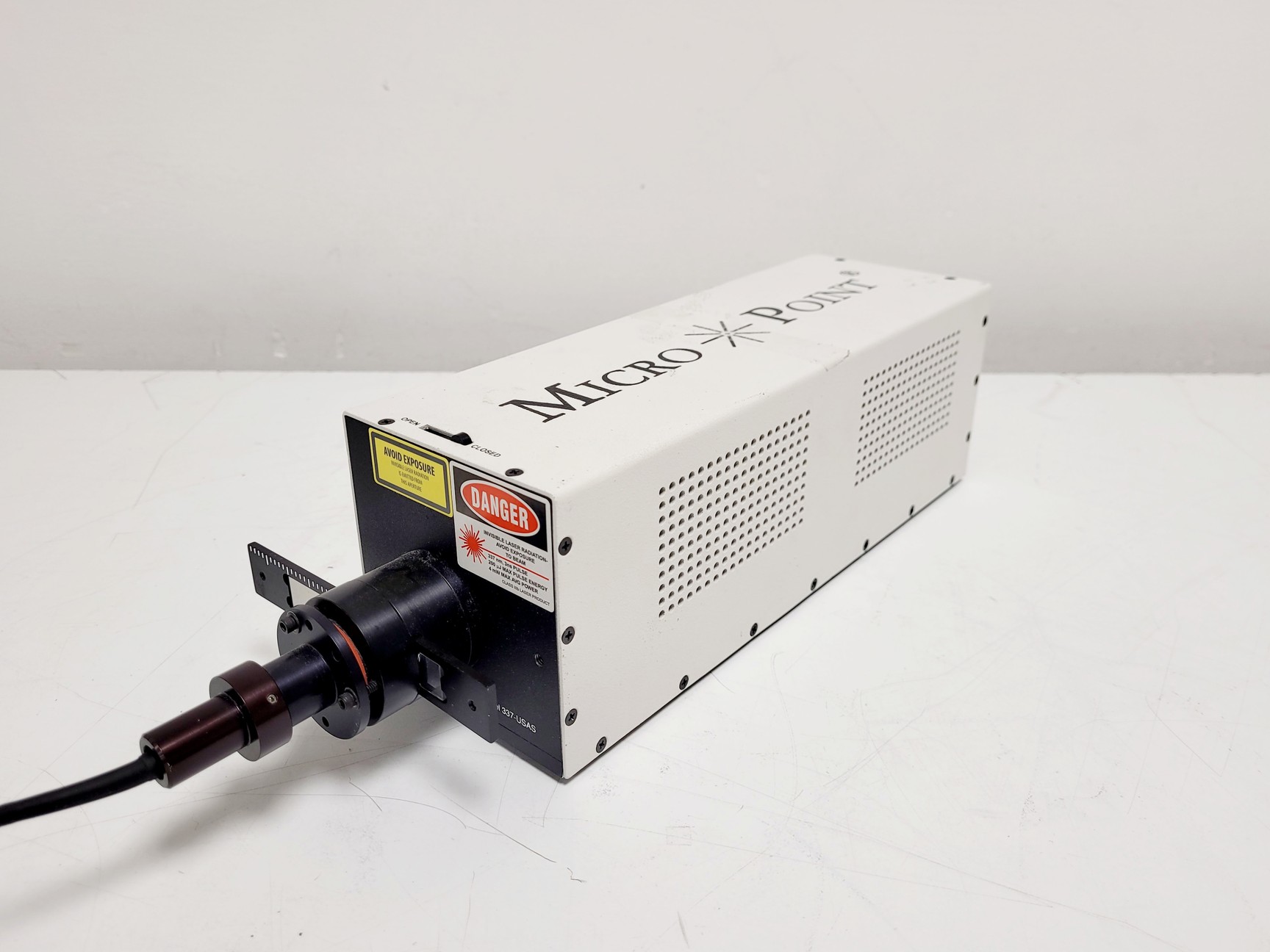 Image of Micro Point Model NL100 Class 3B Laser w/ NL100 Power Supply Lab