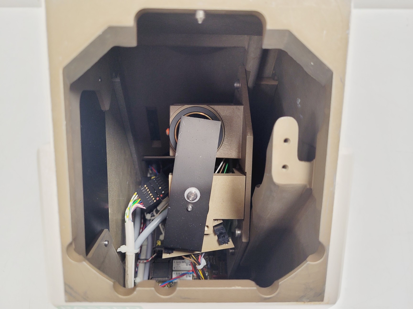 Image of Zeiss Axiovert 100M Confocal Microscope Body Lab