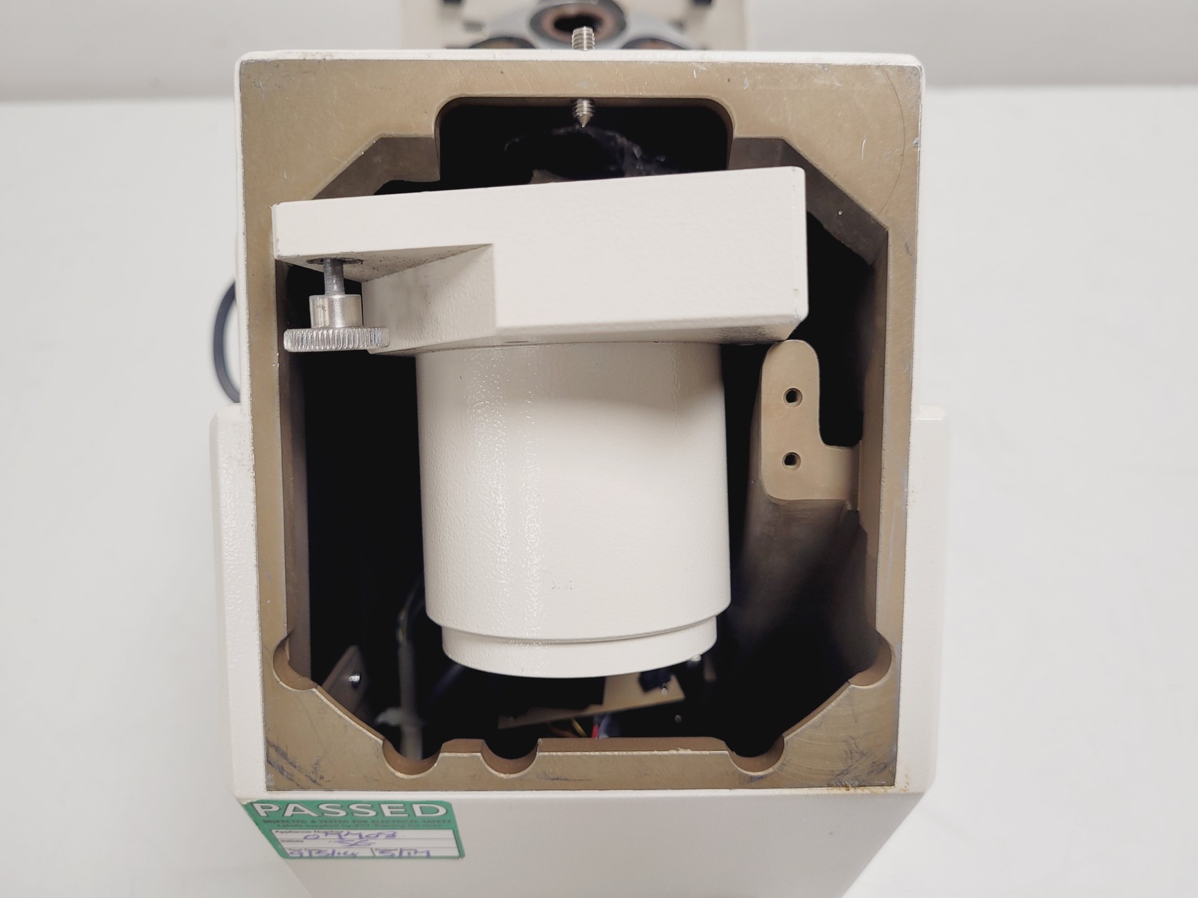 Image of Zeiss Axiovert 100M Confocal Microscope Body Lab