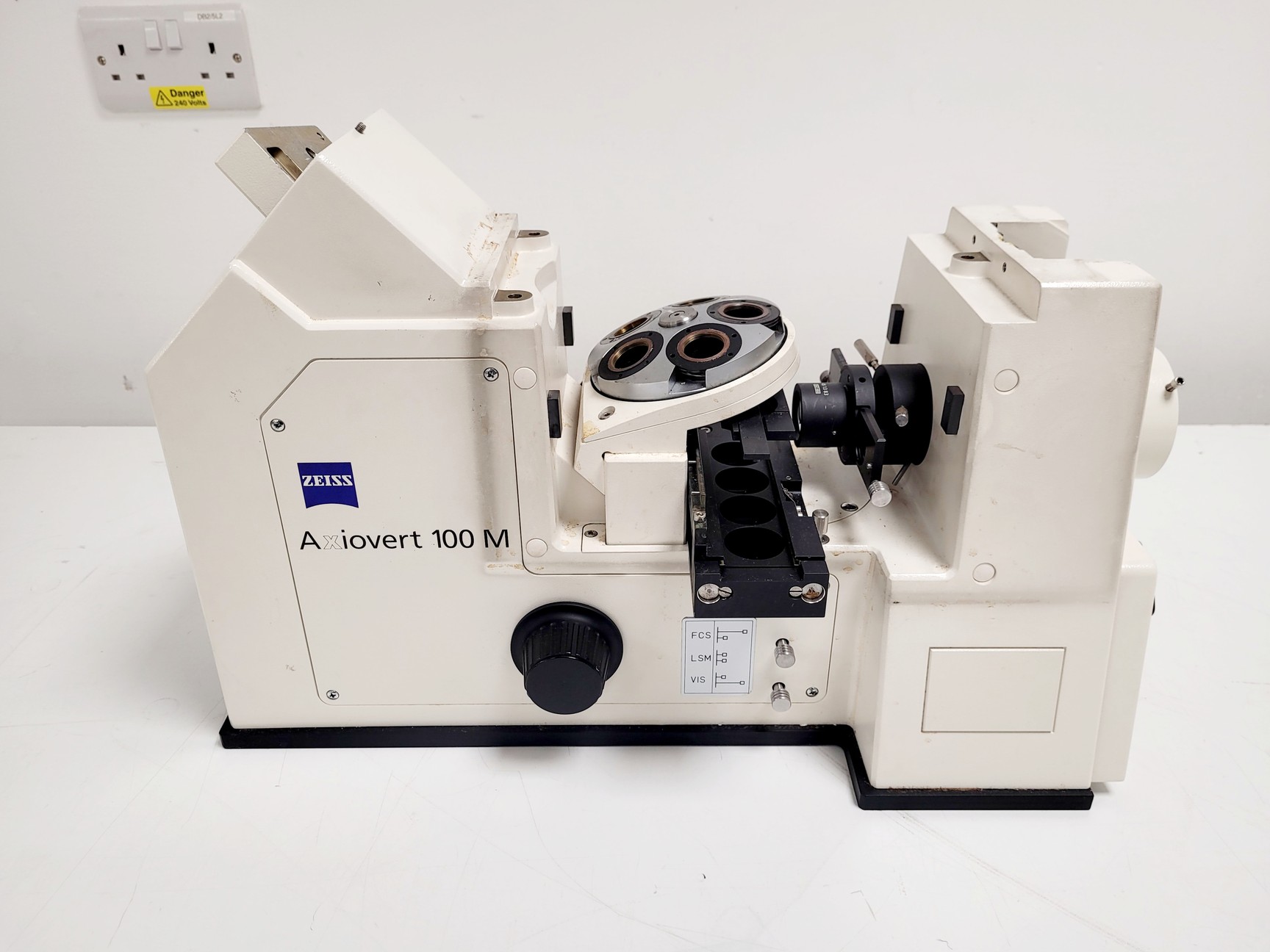 Image of Zeiss Axiovert 100M Confocal Microscope Body Lab