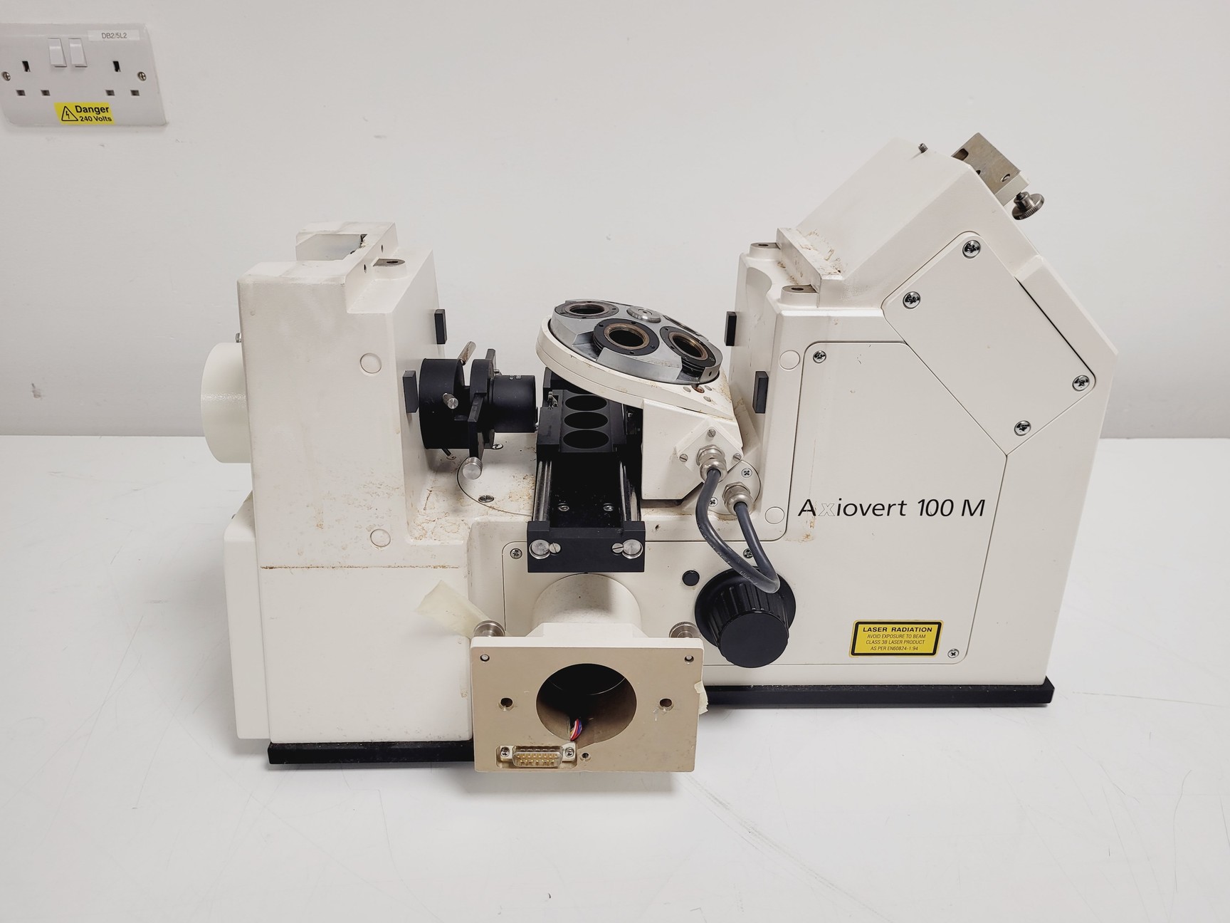 Image of Zeiss Axiovert 100M Confocal Microscope Body Lab